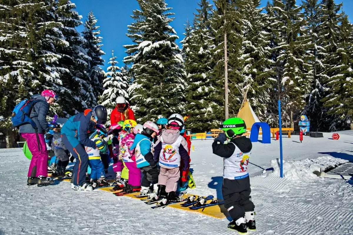 Ski School in MONDI Resort und Chalet Oberstaufen
