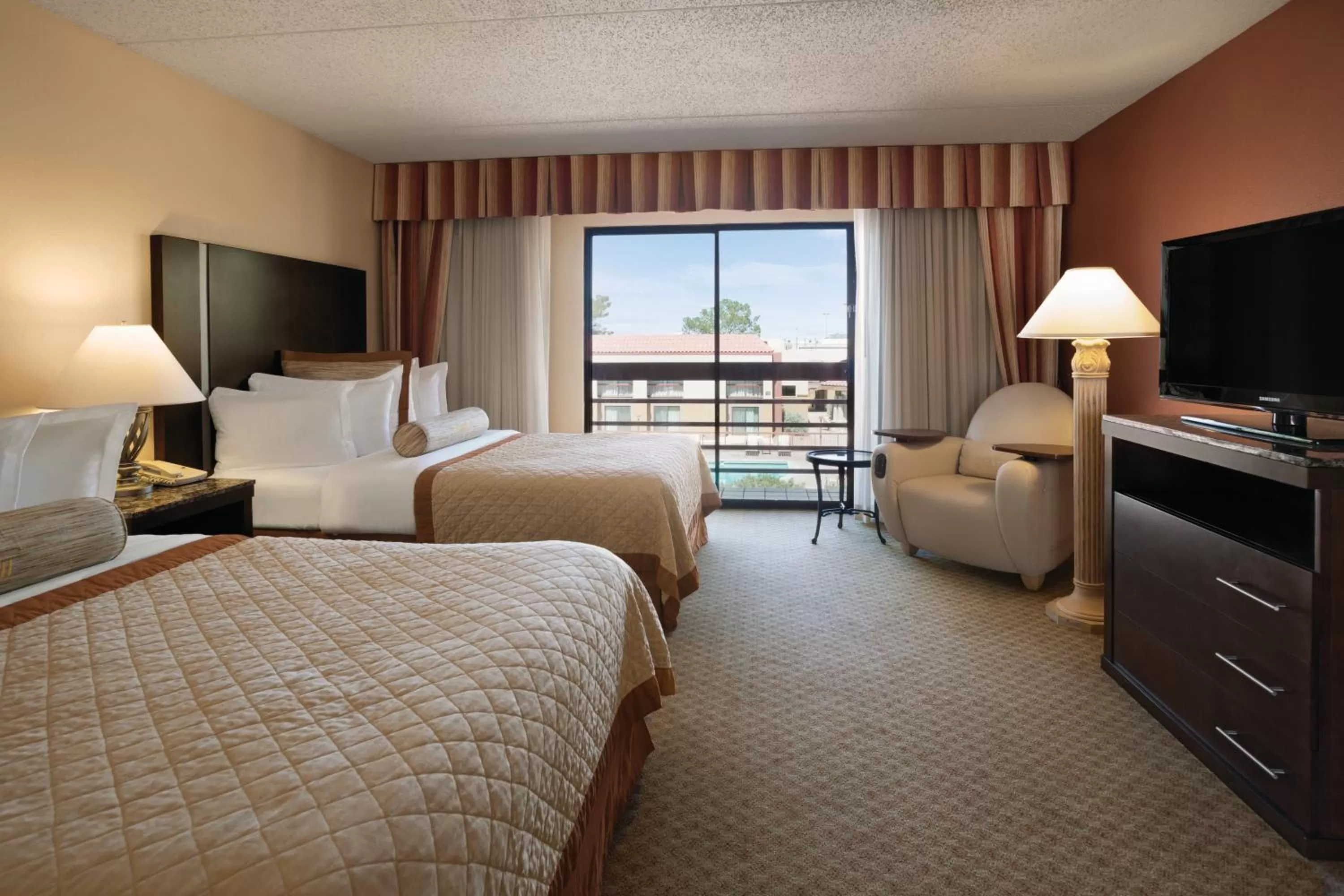 Bedroom, Bed in Wyndham El Paso Airport and Water Park