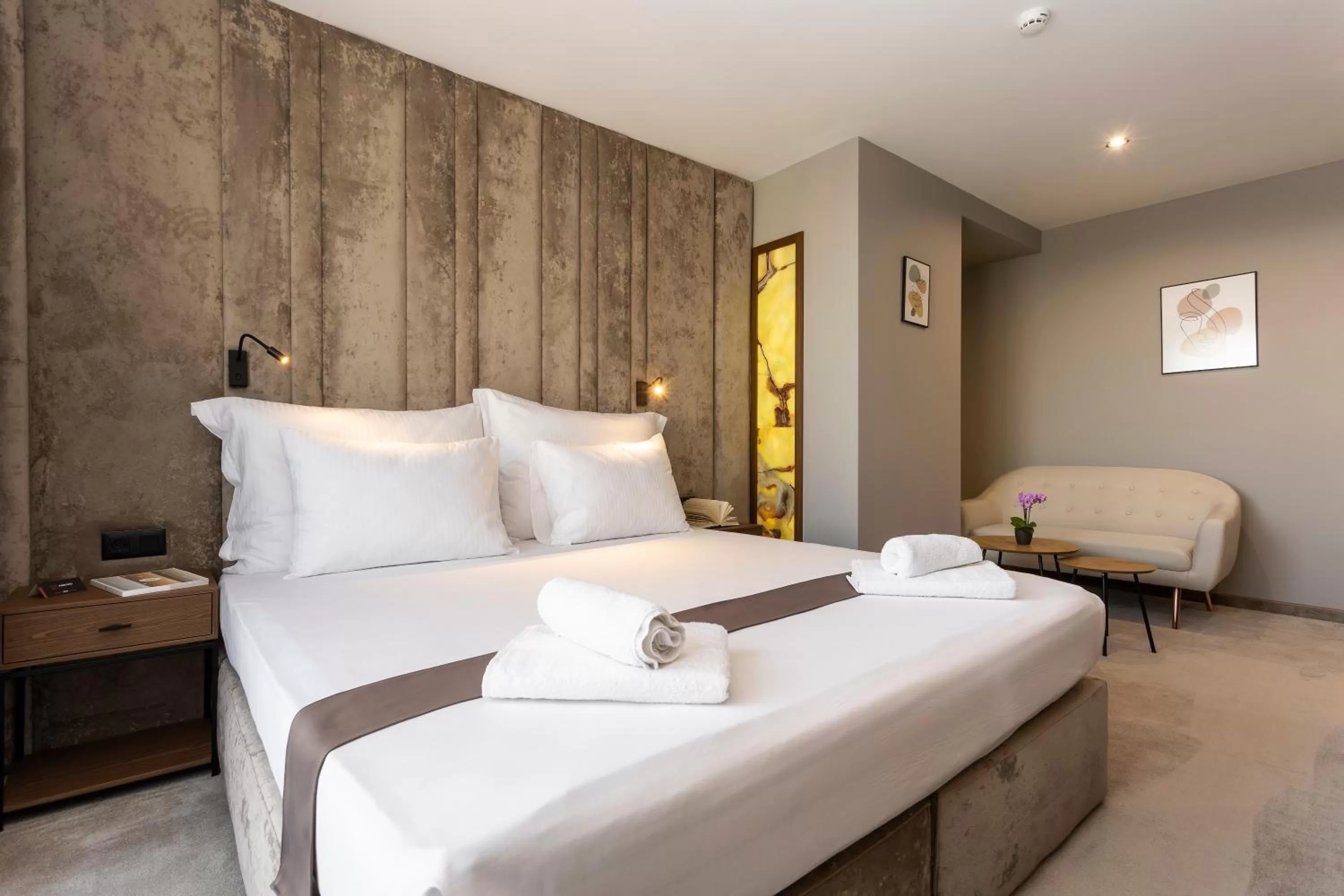 Bed in Abrazo Sofia Hotel by HMG