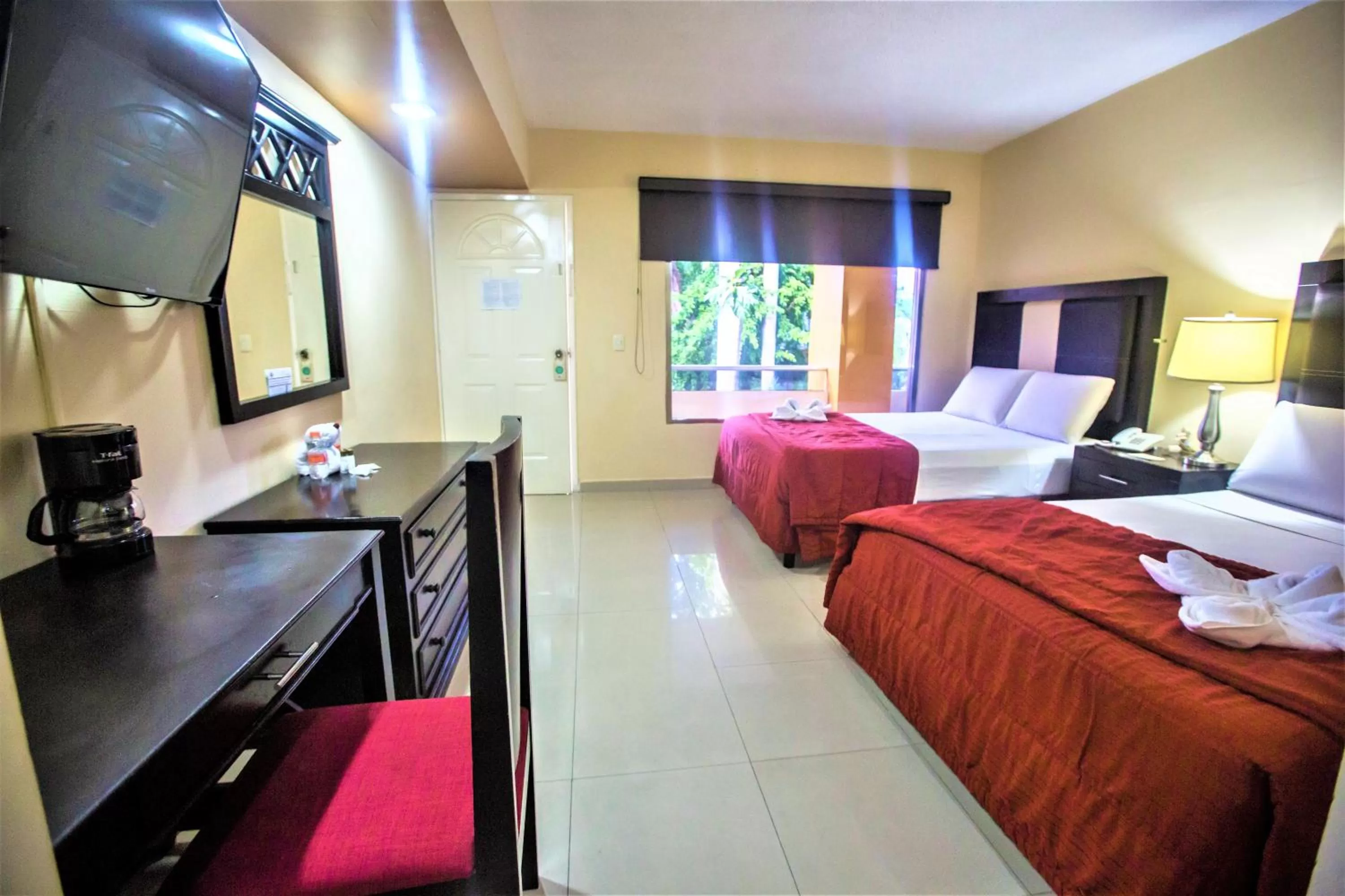 Photo of the whole room, Bed in Hotel Plaza Mirador