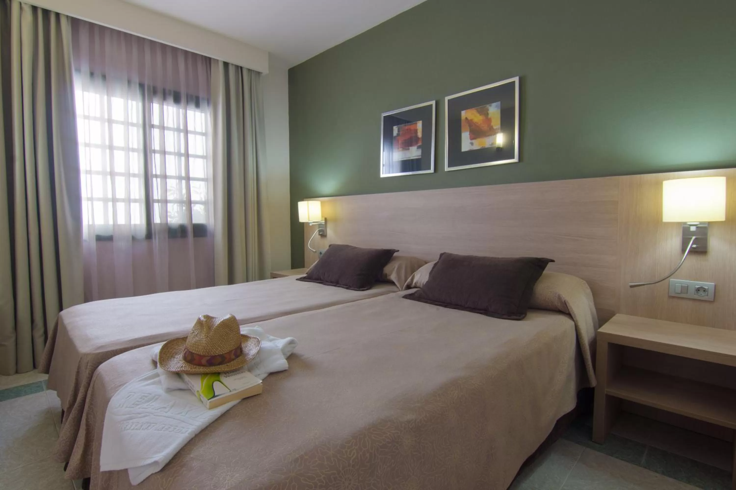 Bedroom, Bed in Relaxia Lanzasur Club - Aqualava Water Park