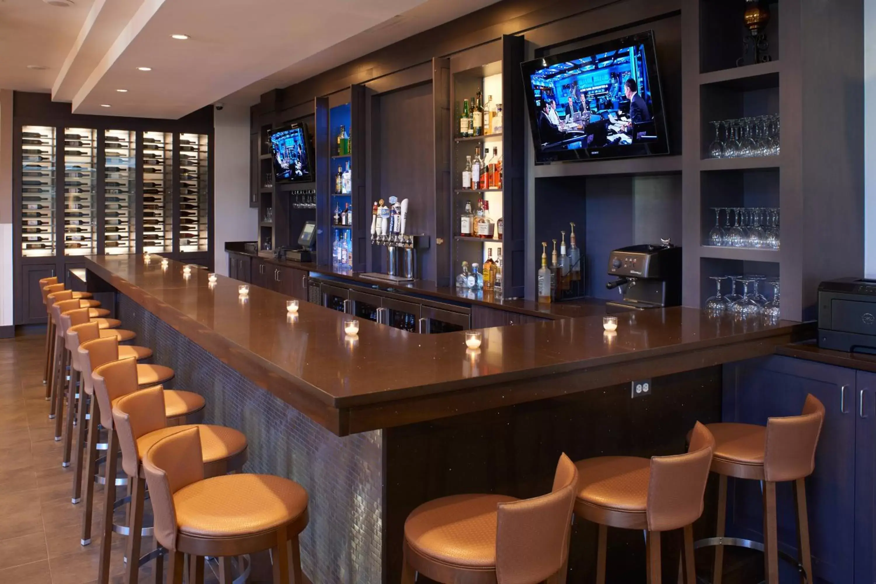 Restaurant/places to eat, Lounge/Bar in Detroit Marriott Southfield