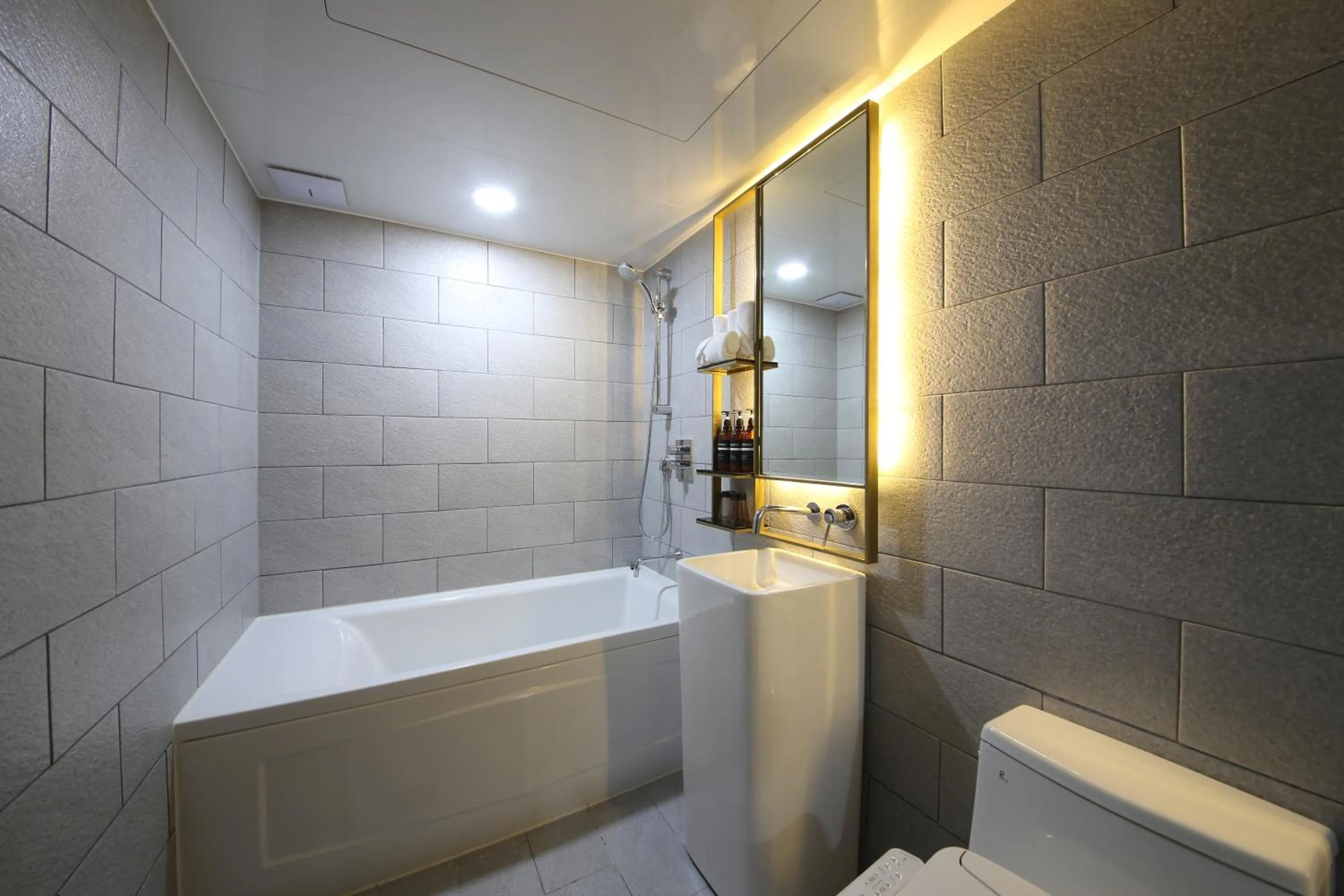 Bathroom in Suncheon Divine Hotel