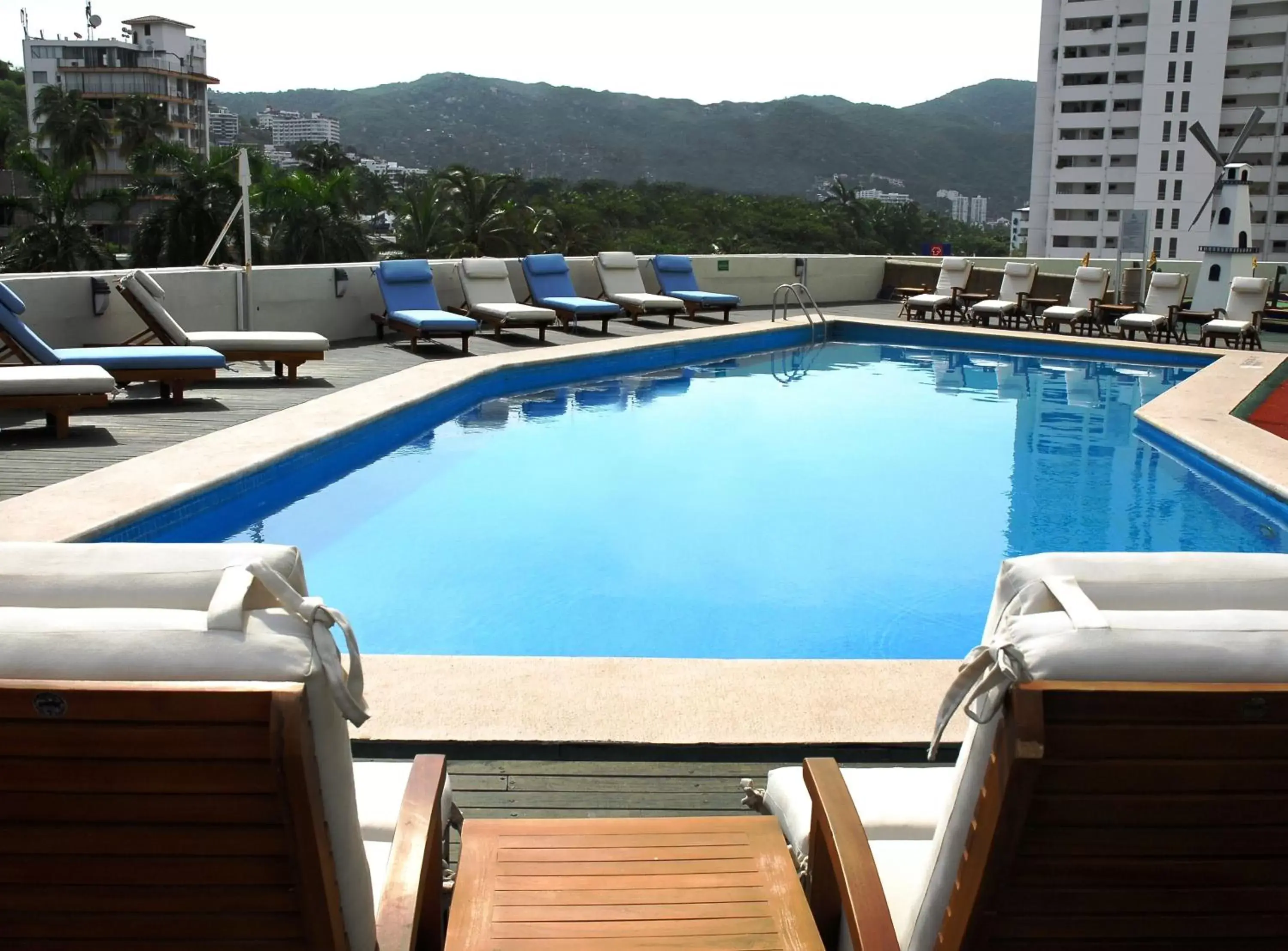 Swimming Pool in Calinda Beach Acapulco