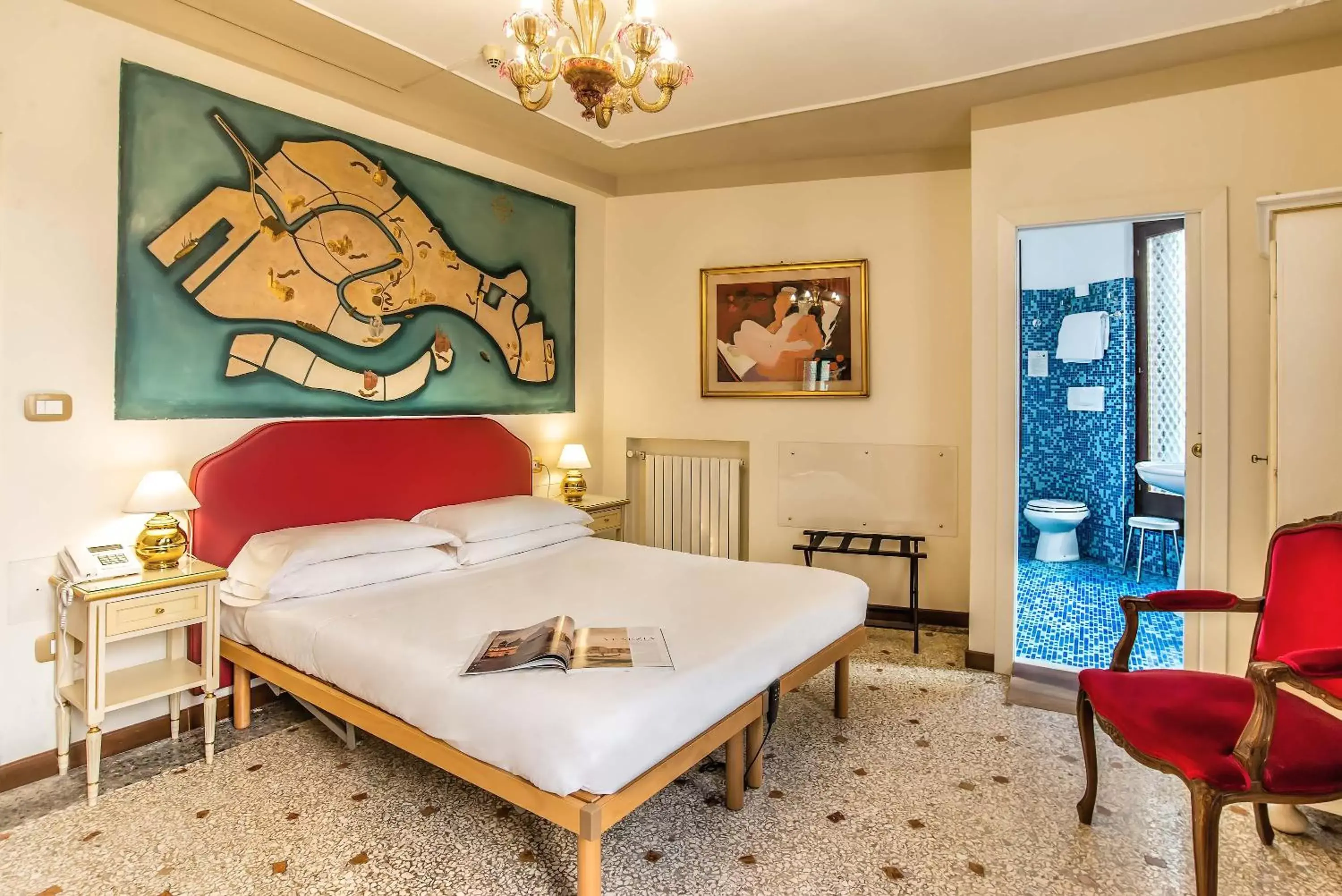 Bedroom, Bed in Hotel La Fenice et Des Artistes