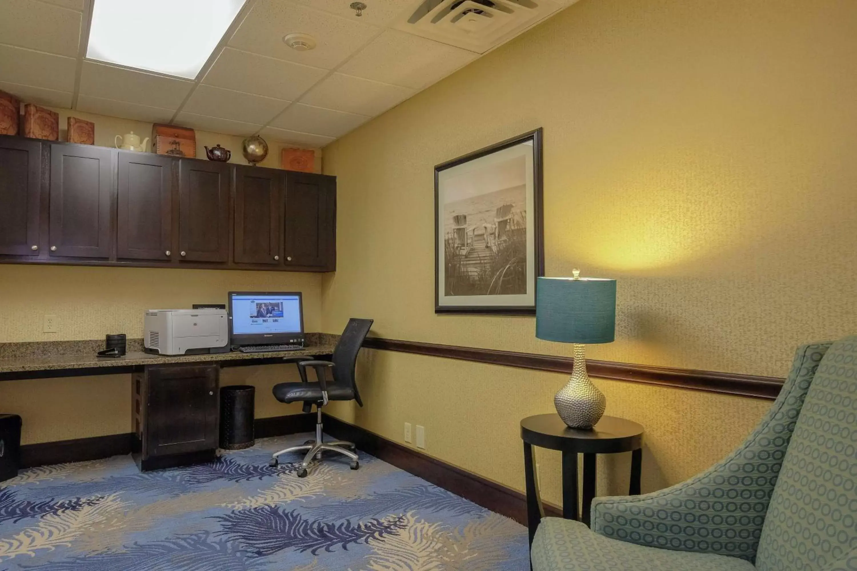 Business facilities in Hampton Inn Edenton