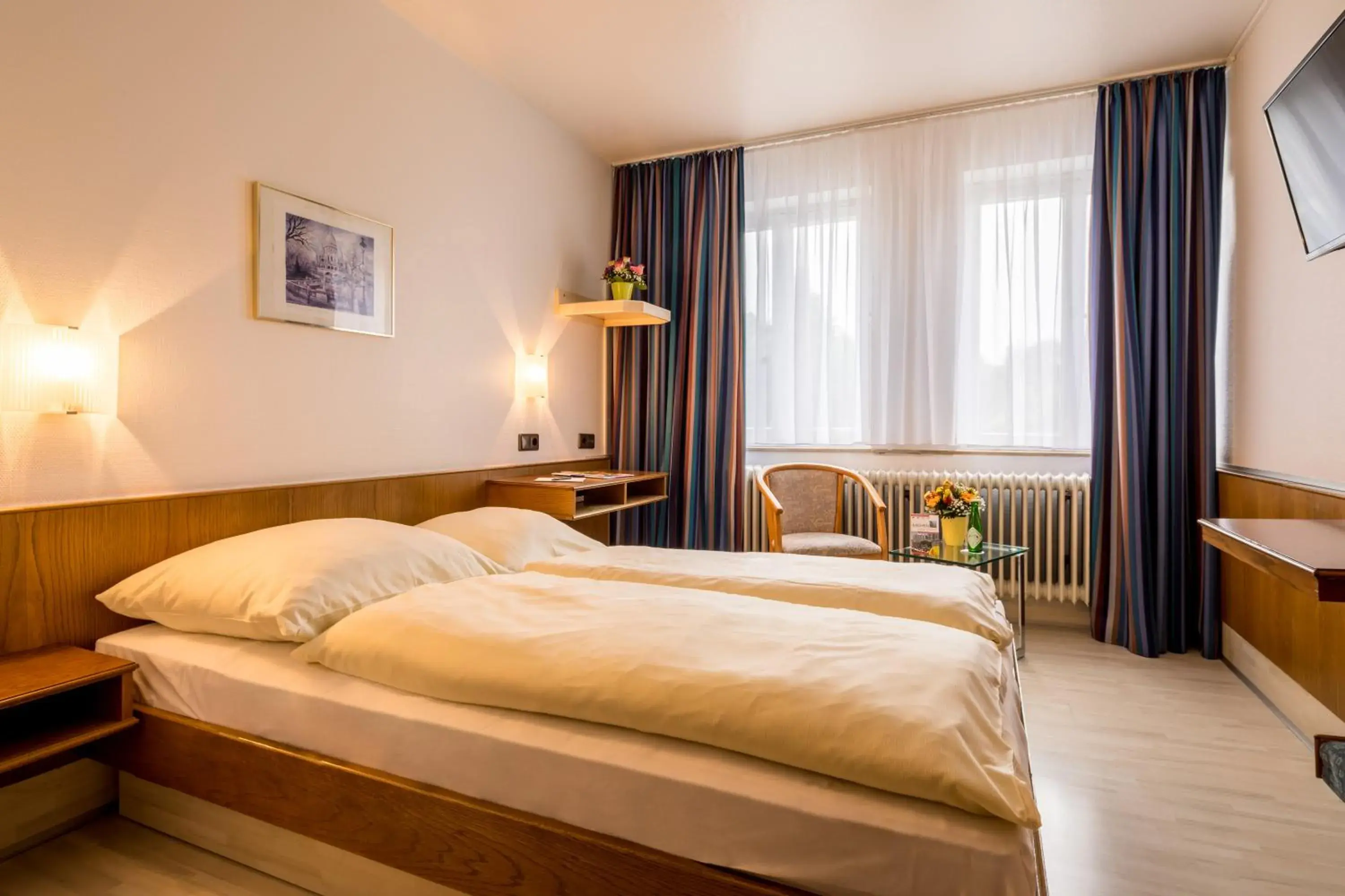 Photo of the whole room, Bed in Hotel Buschhausen Photo of the whole room, Bed in Hotel Buschhausen