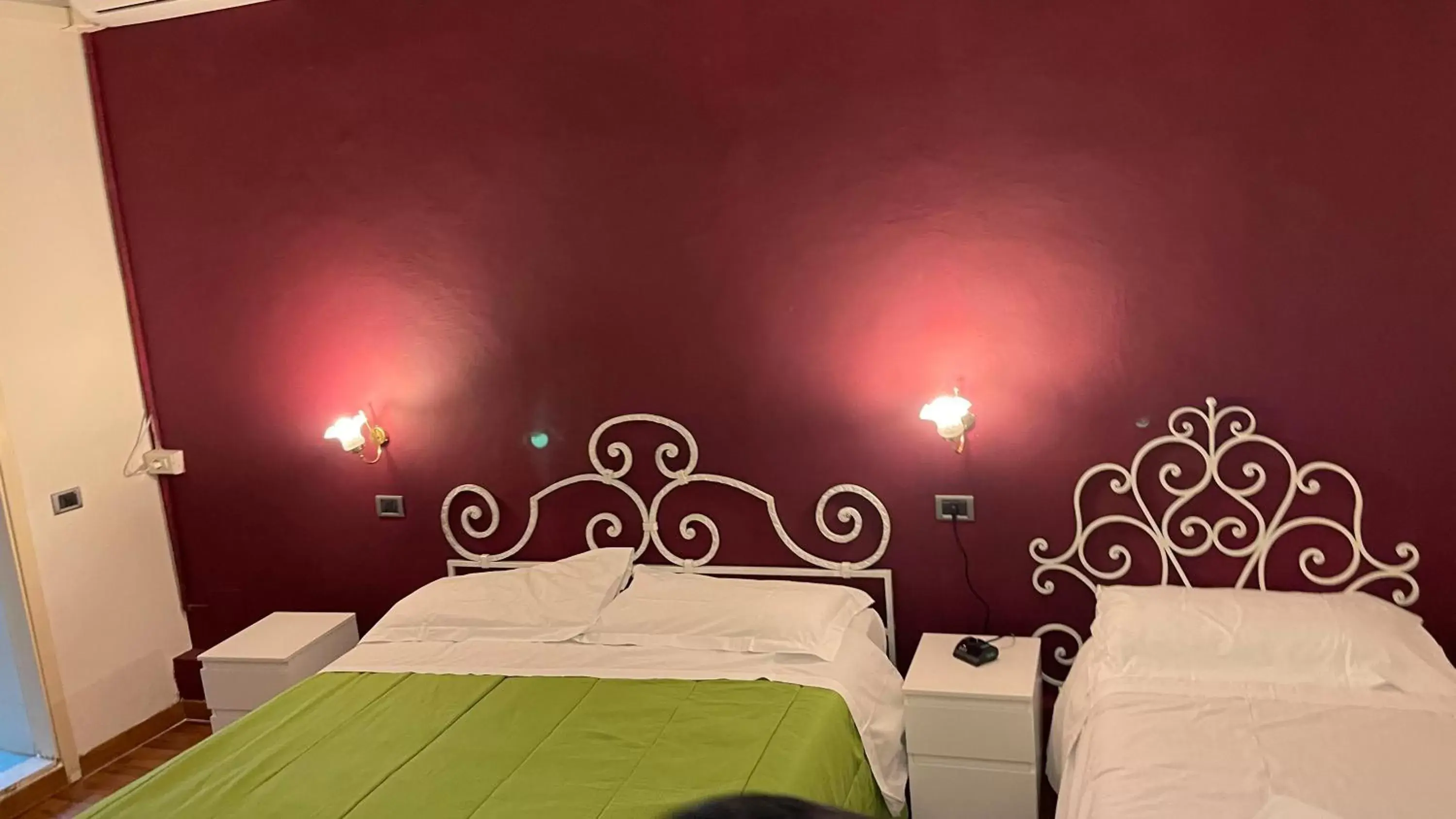 Bed in PICCOLO HOTEL Con Access ZTL !!! Ɲel Ƈentro Storico di Ƒirenze !!!