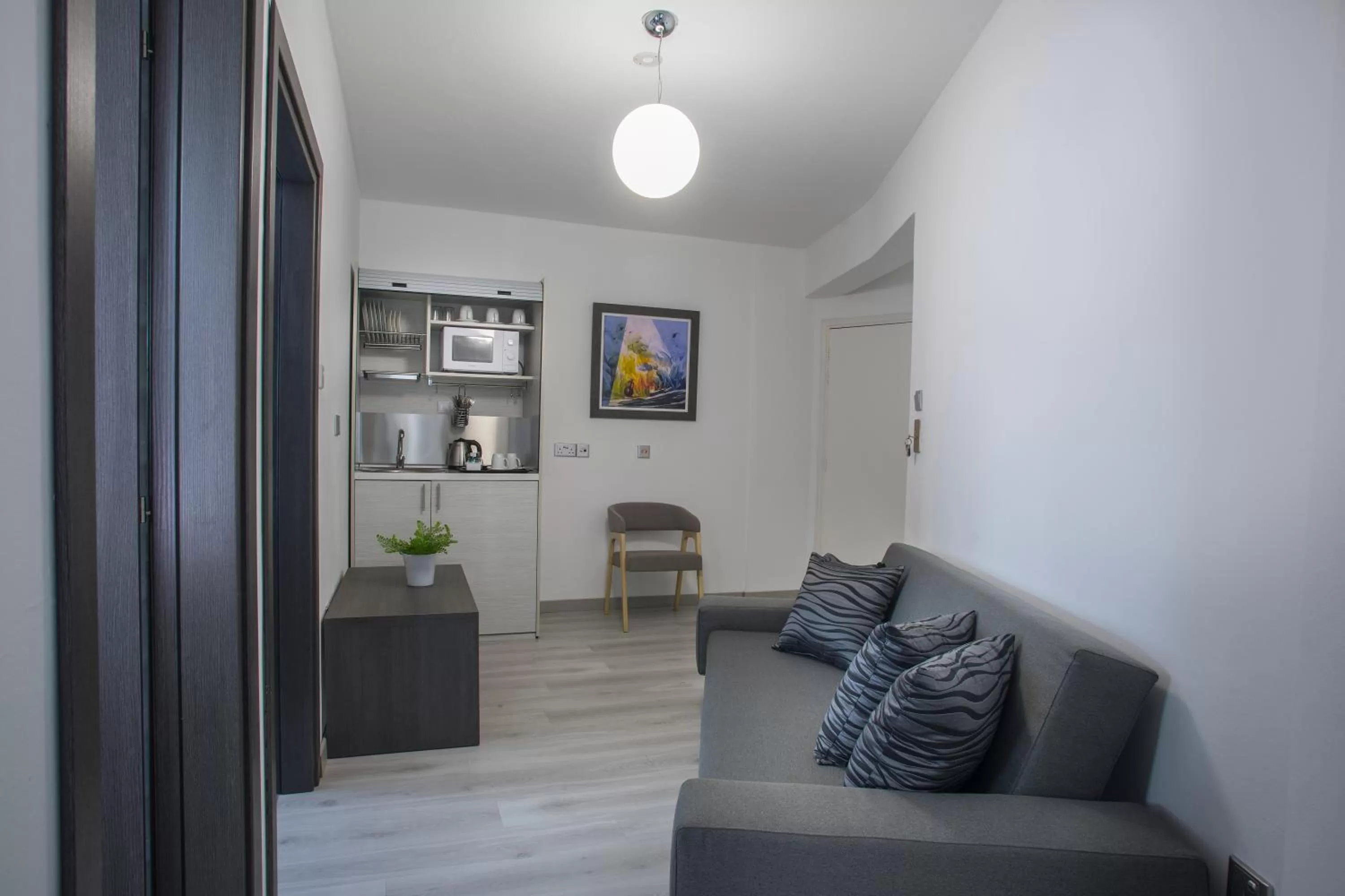 Kitchen or kitchenette in Blazer Residence