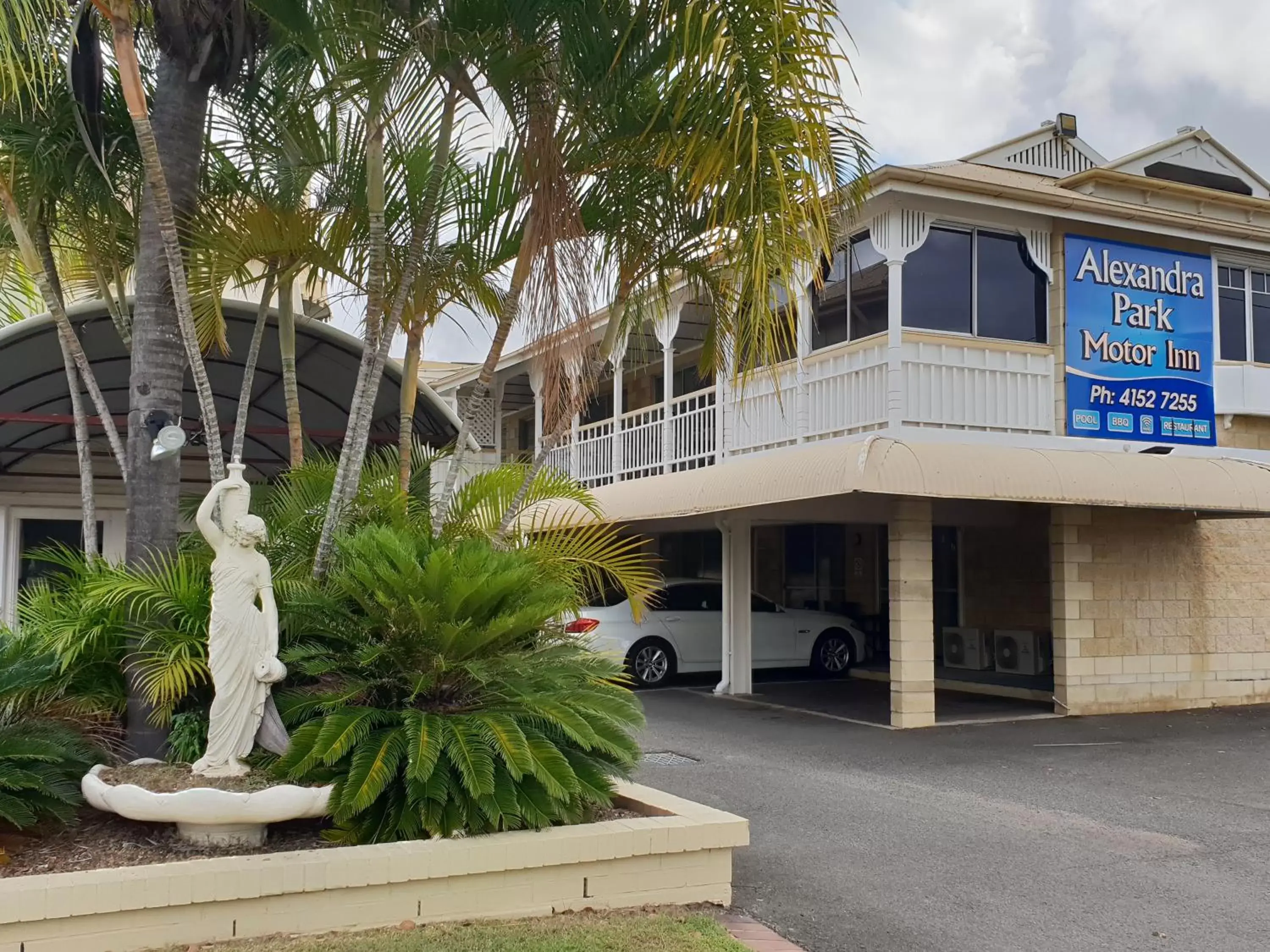 Facade/entrance, Property Building in Alexandra Park Motor Inn