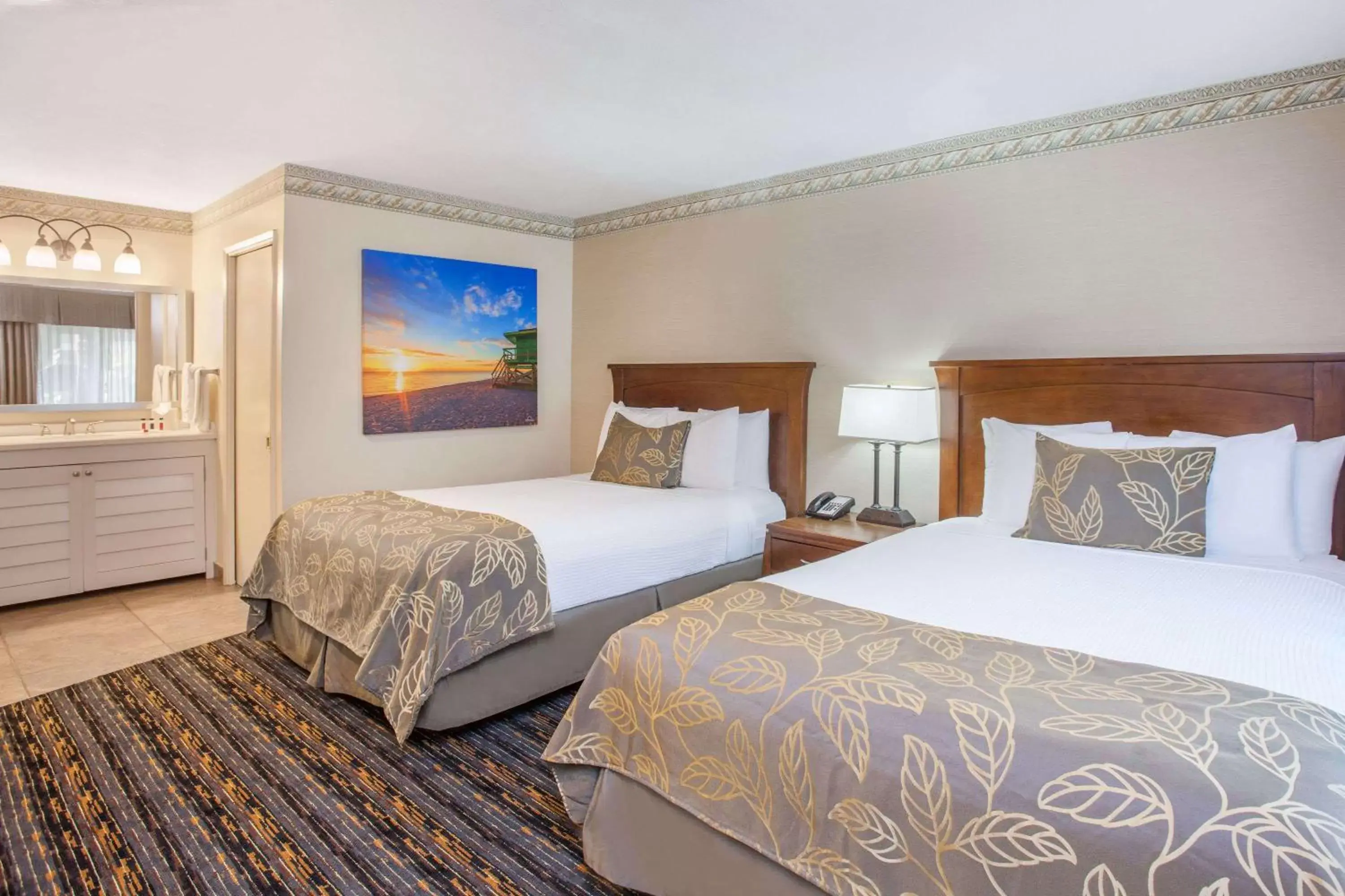 Photo of the whole room, Bed in Days Inn by Wyndham San Diego Hotel Circle