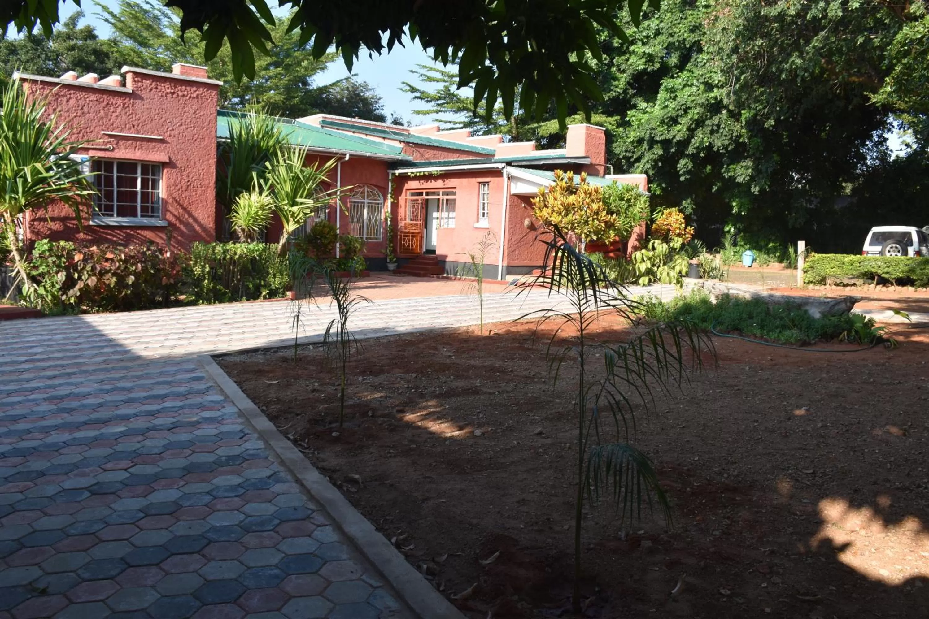 Property building in Tabonina Bis