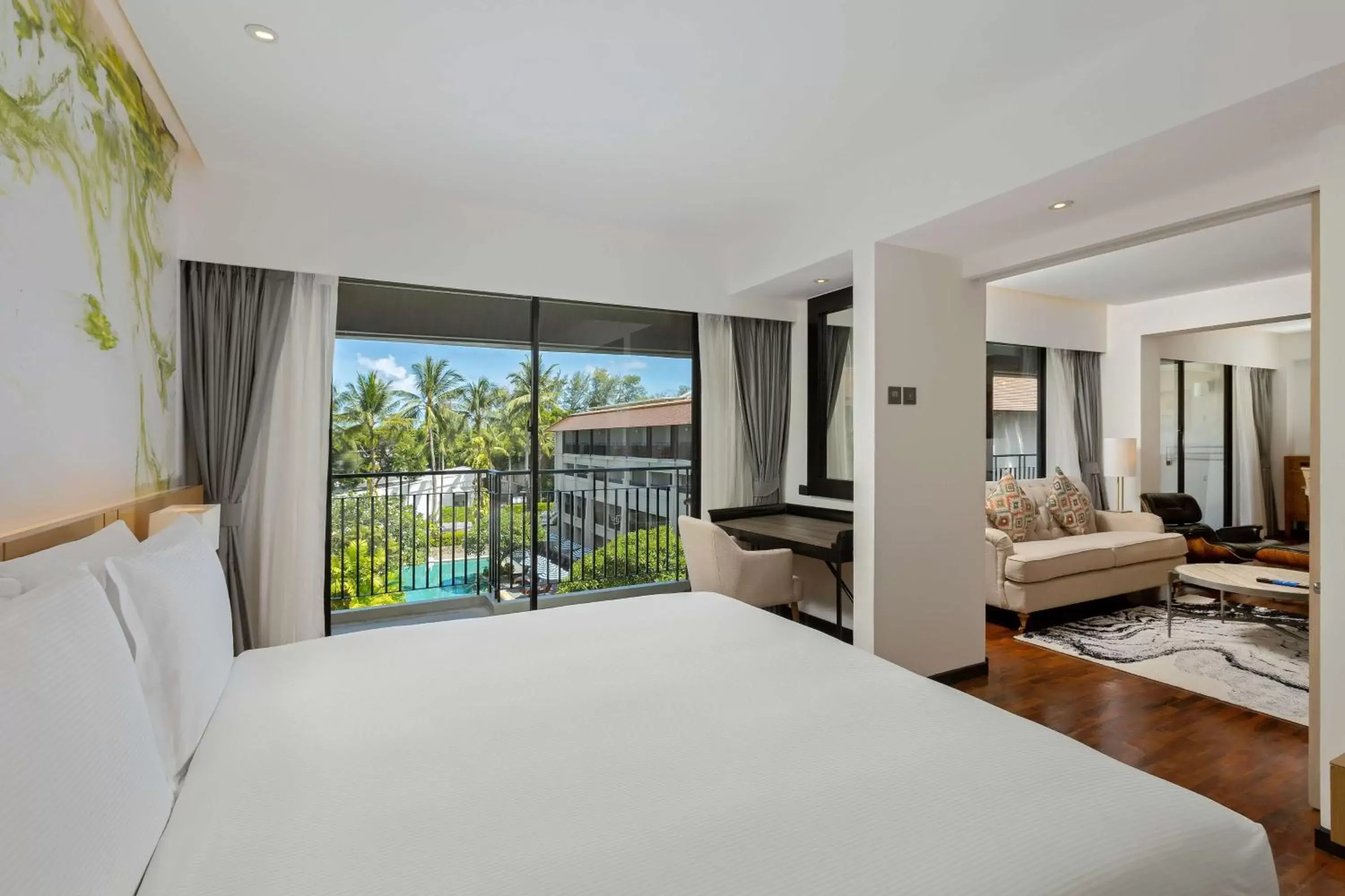 Bed in DoubleTree by Hilton Phuket Banthai Resort