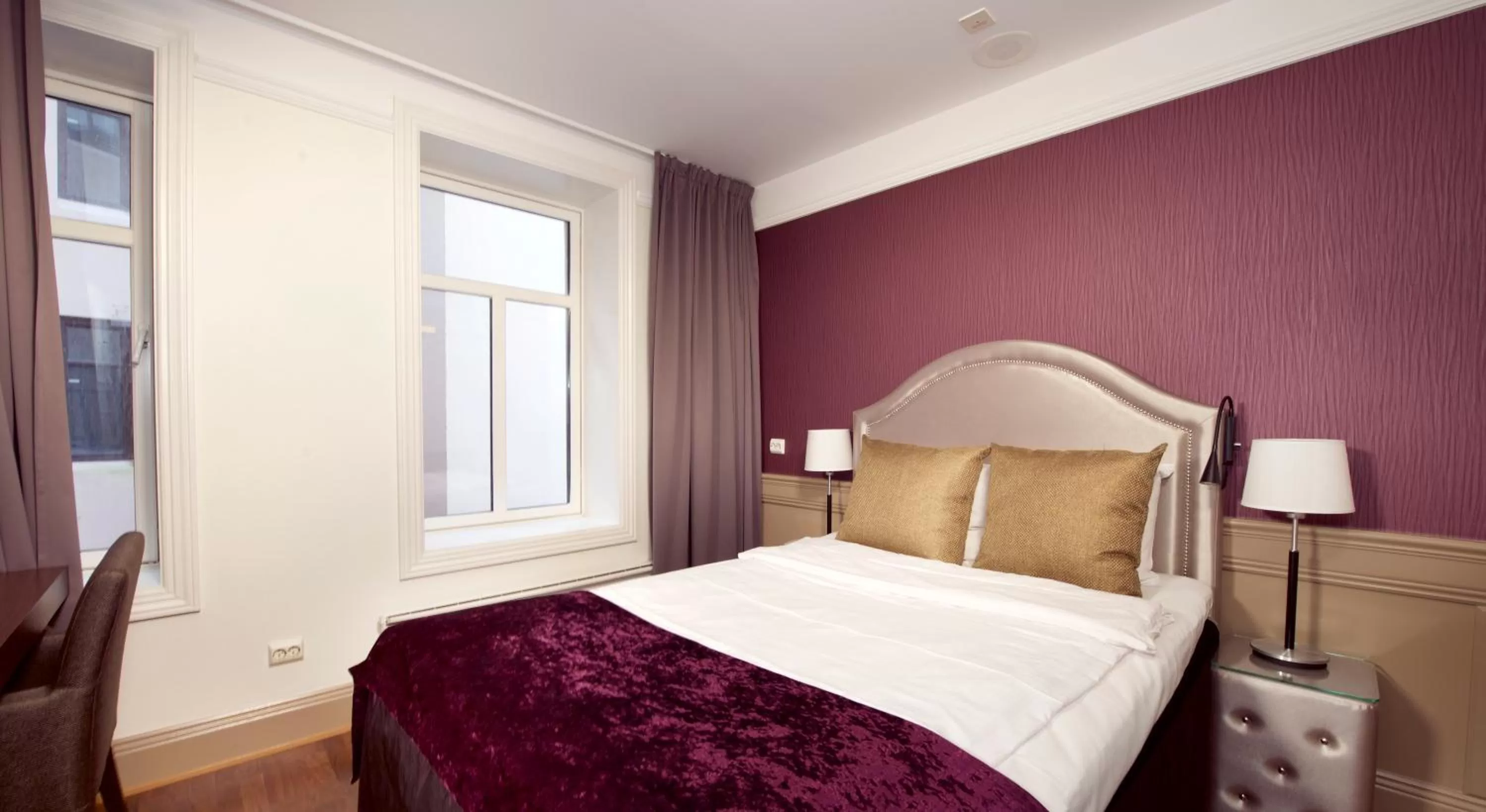 Bed in Home Hotel Amanda