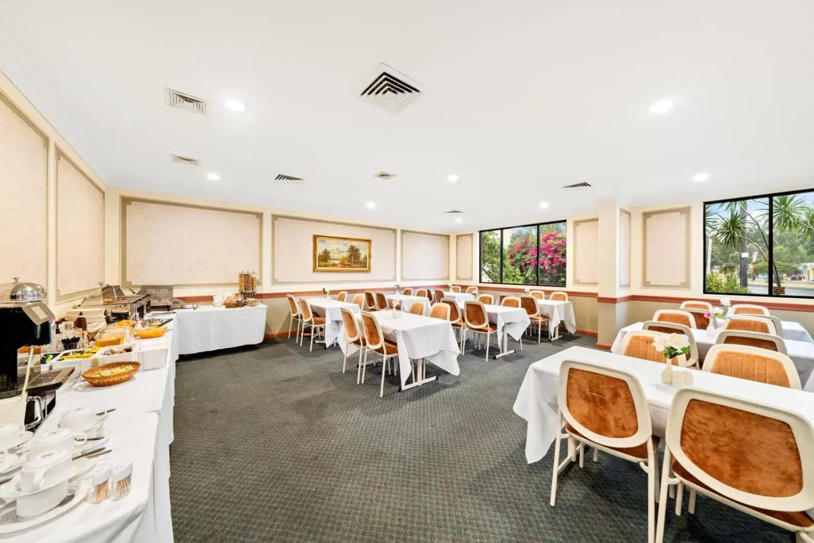 Restaurant/Places to Eat in WM Bankstown