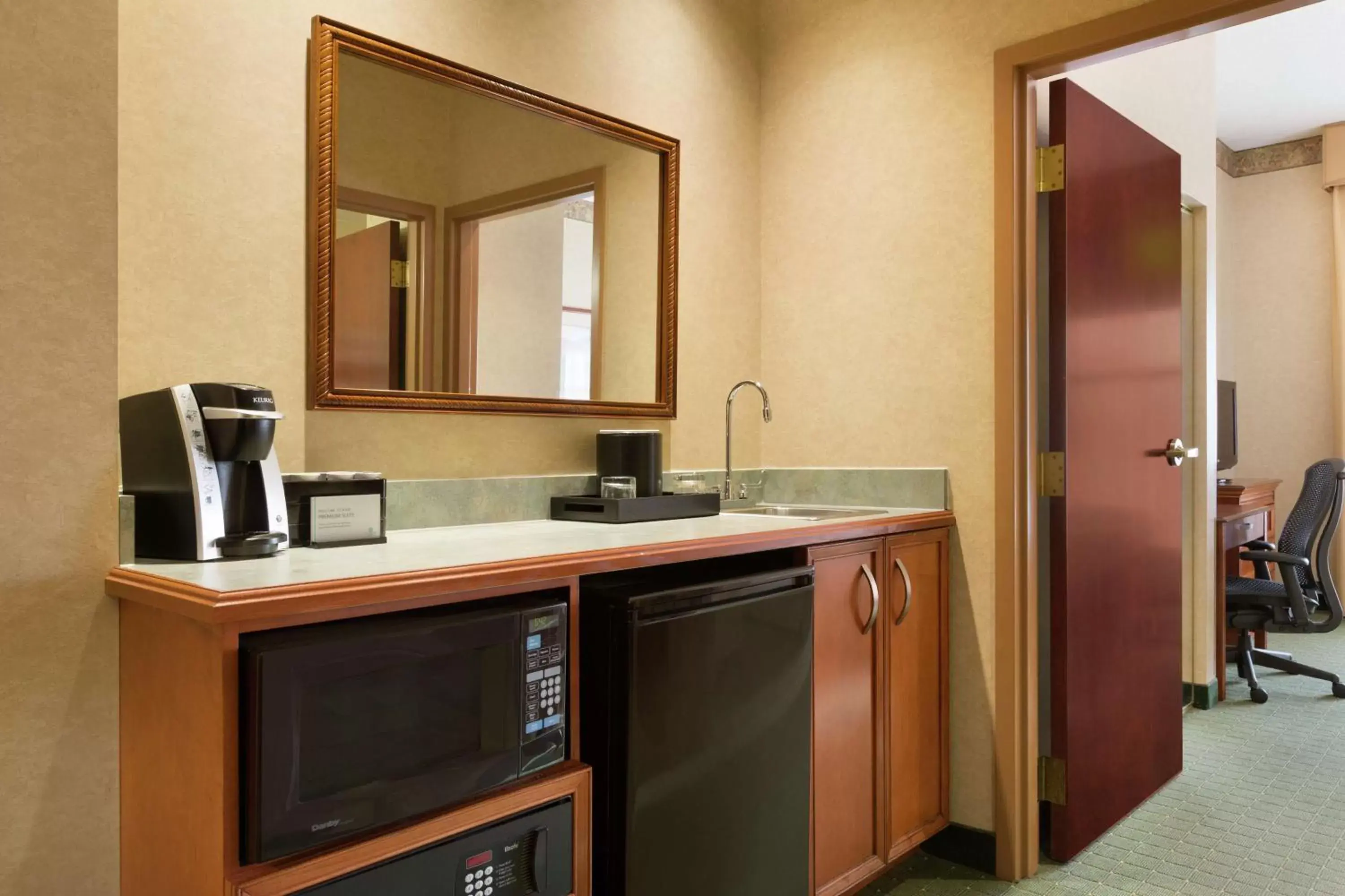 Bedroom, Bathroom in Embassy Suites Lincoln