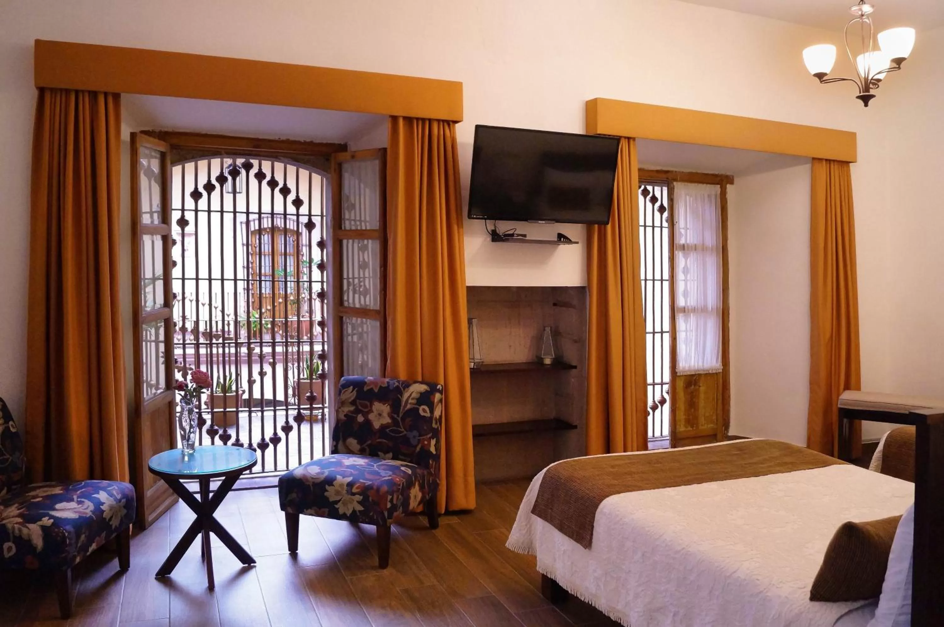 Bedroom, Bed in Hotel Casa Faroles Centro Histórico