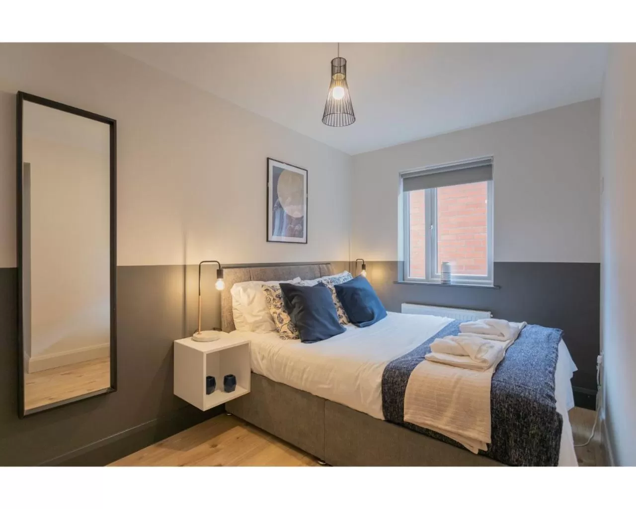 Bedroom, Bed in Central Belfast Apartments Camden Street