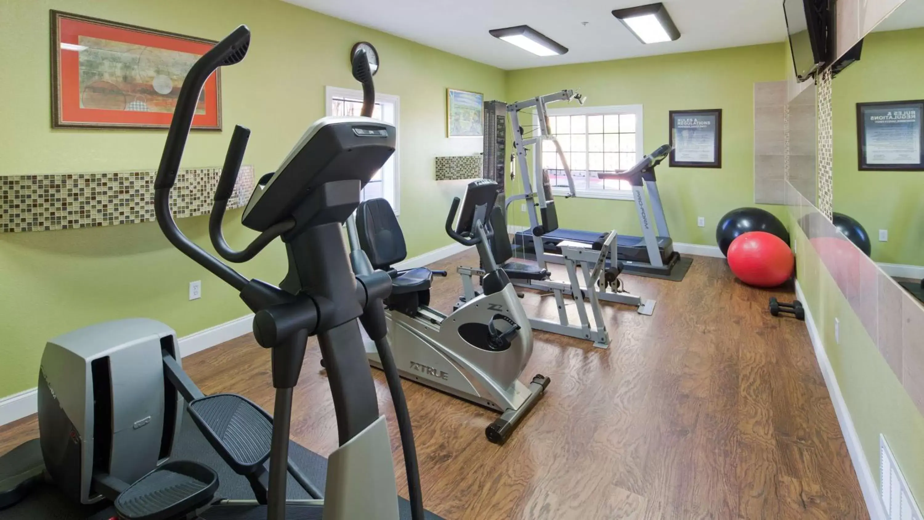 Fitness centre/facilities, Fitness Center/Facilities in Best Western Roanoke Inn & Suites