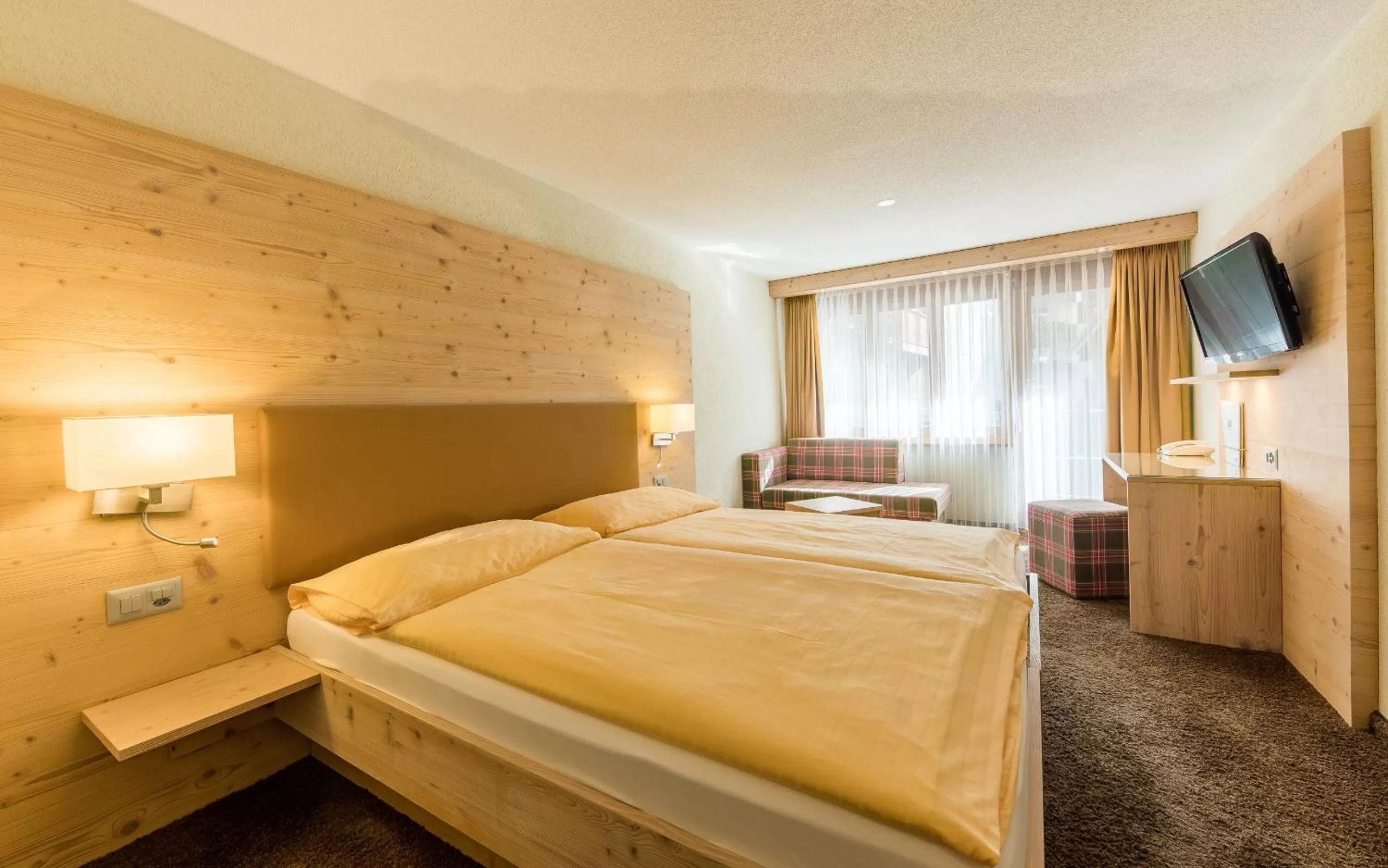 TV and multimedia, Bed in Hotel Derby