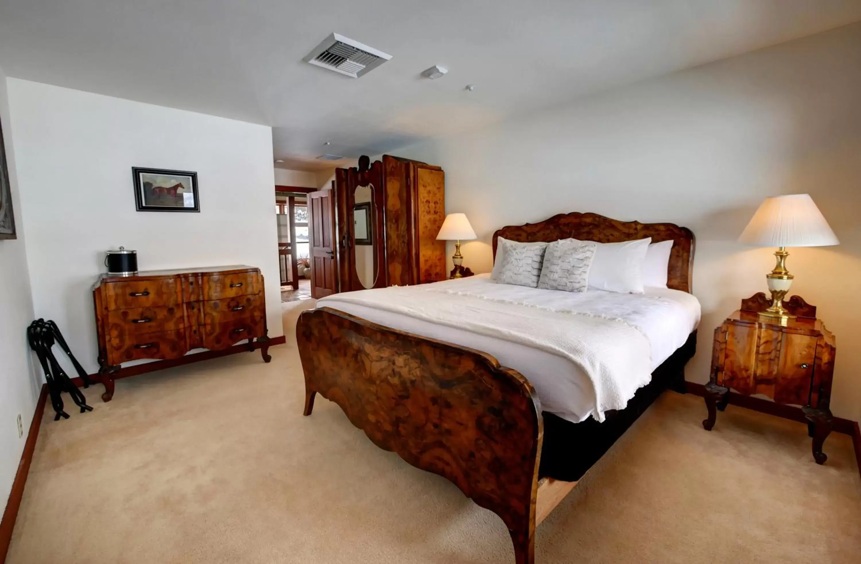 Photo of the whole room, Bed in Casia Lodge and Ranch