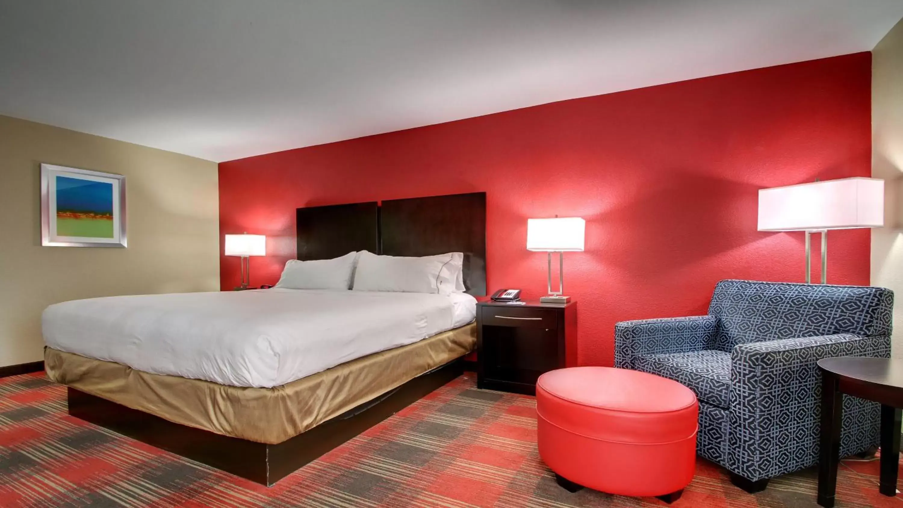 Photo of the whole room, Bed in Holiday Inn Express & Suites Jackson Downtown - Coliseum, an IHG Hotel