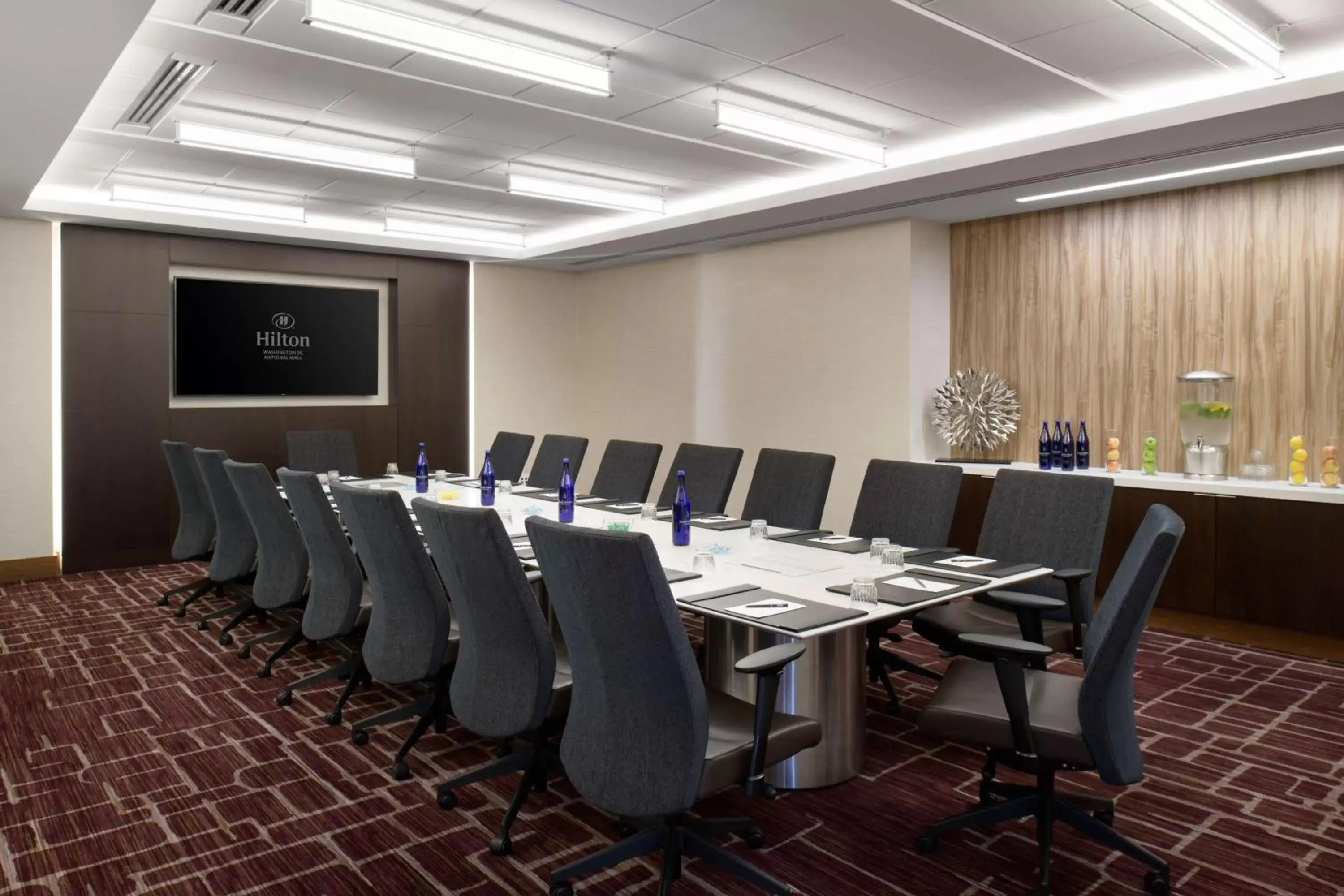 Meeting/conference room in Hilton Washington DC National Mall The Wharf
