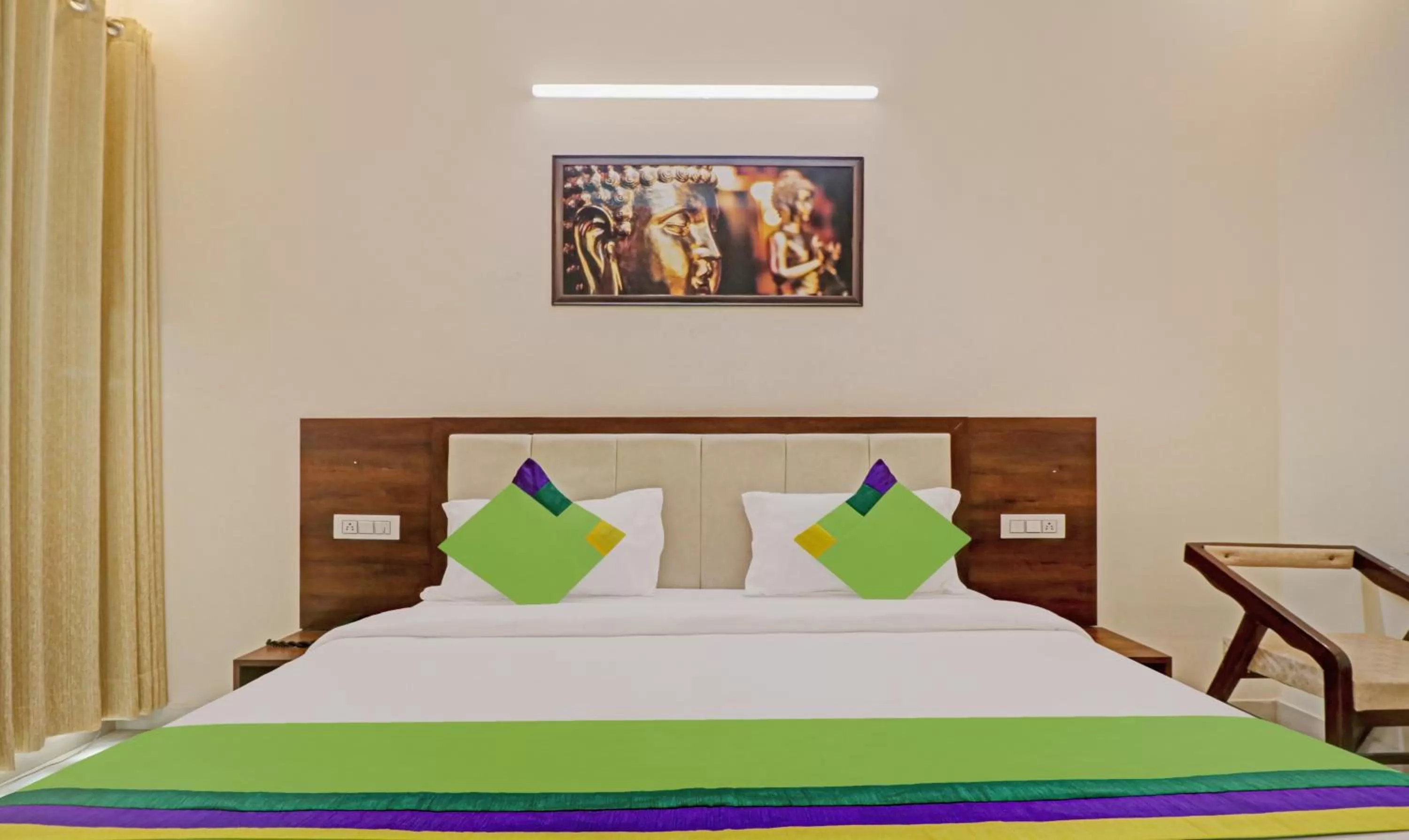 Bedroom, Bed in Treebo Magnum Chandigarh