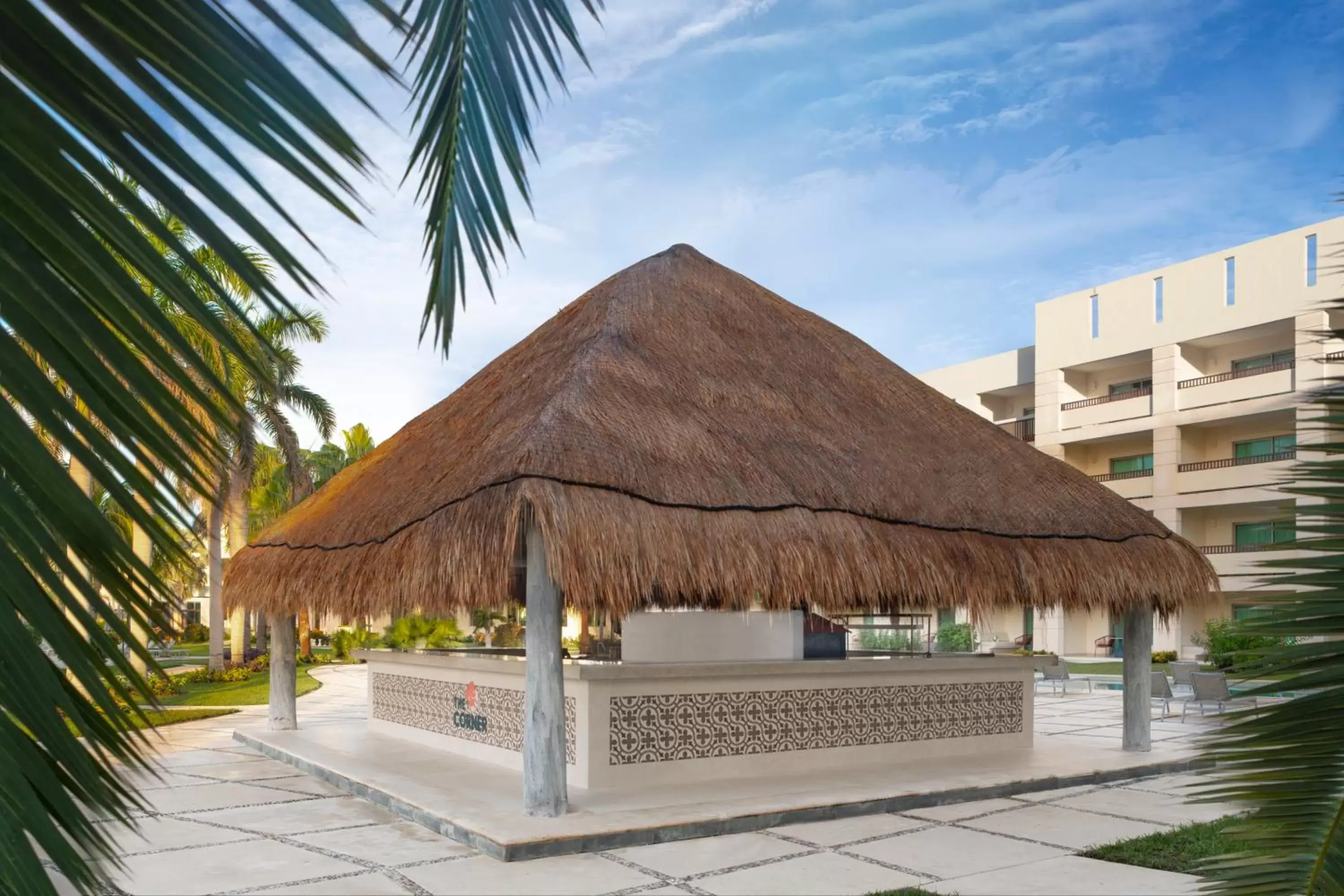 Lounge or bar, Swimming Pool in Hyatt Ziva Riviera Cancun All-Inclusive