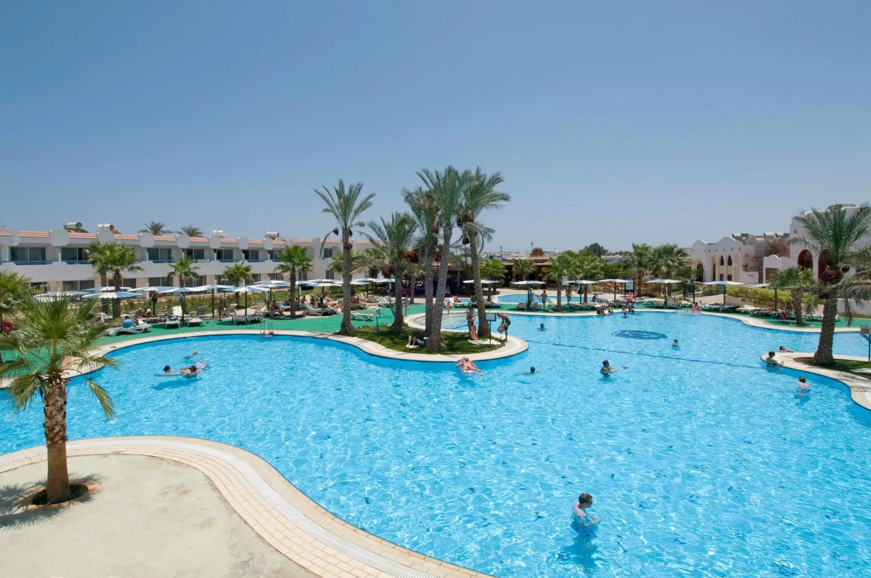 Swimming pool in Dreams Vacation Resort - Sharm El Sheikh Swimming pool in Dreams Vacation Resort - Sharm El Sheikh
