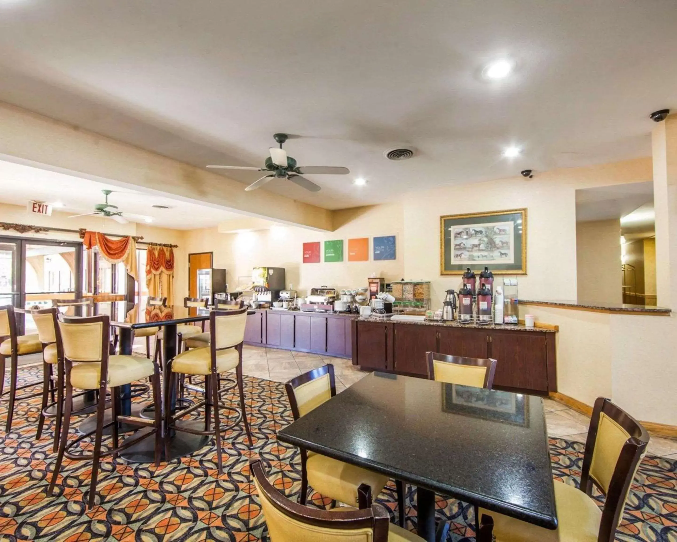 Restaurant/Places to Eat in Comfort Suites London