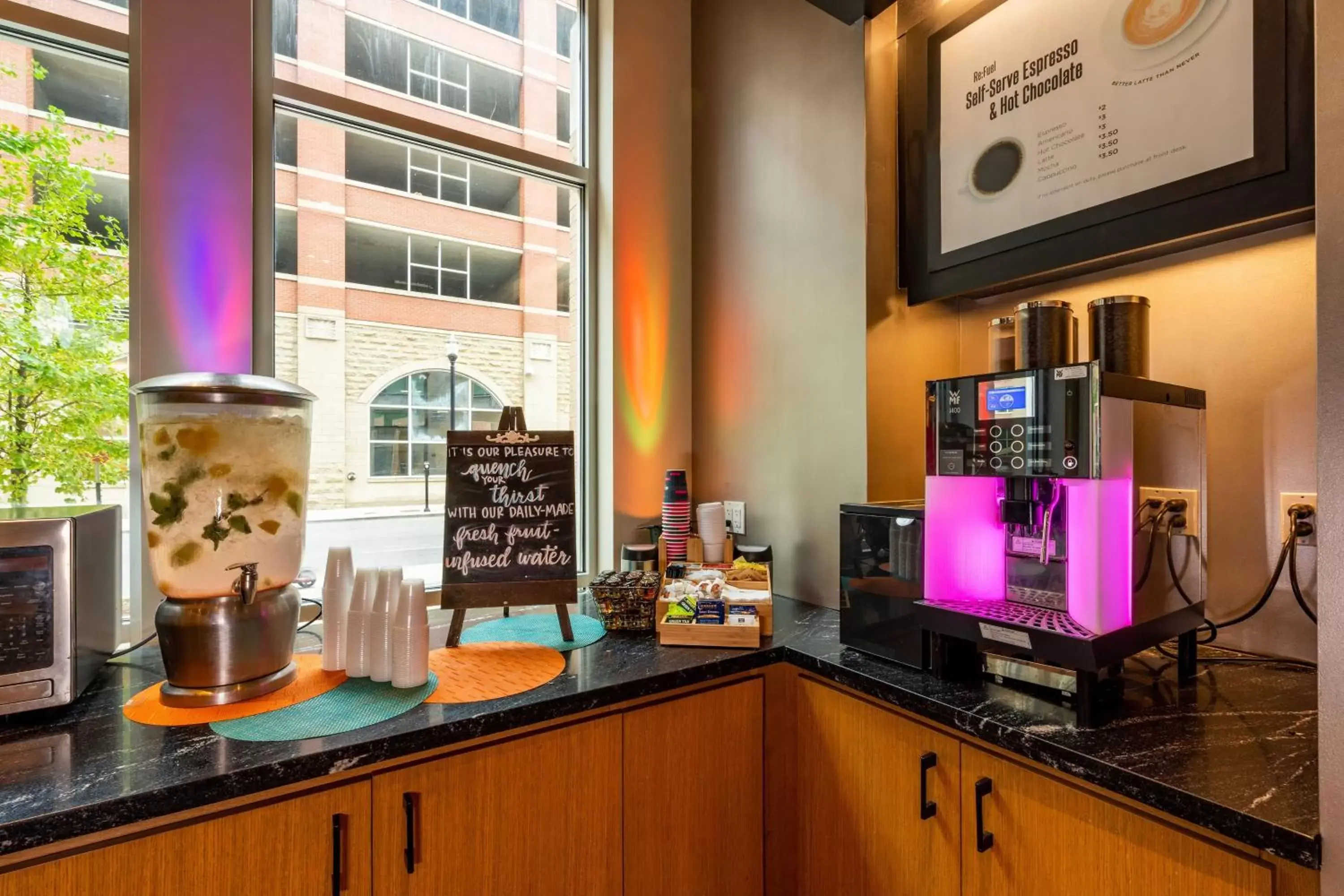 Restaurant/places to eat in Aloft Louisville Downtown