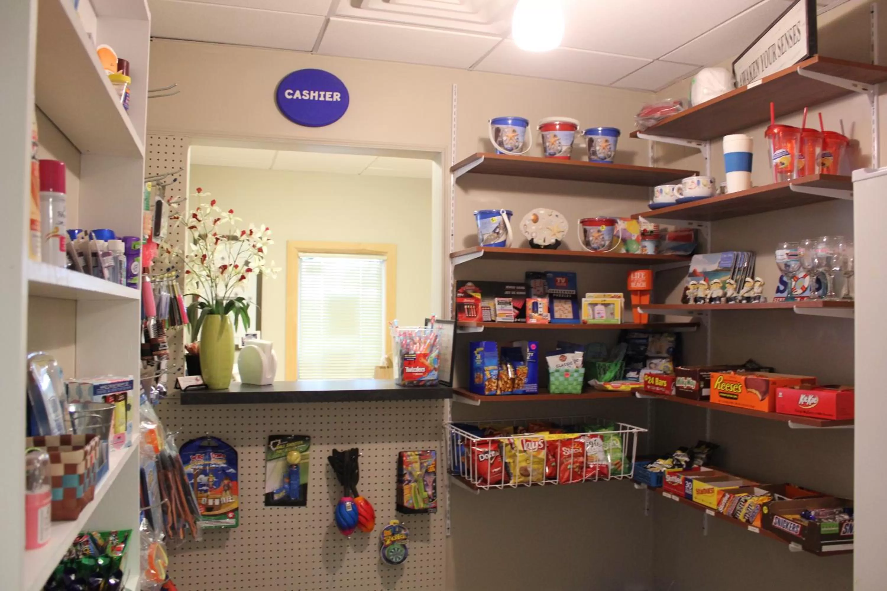 On-site shops in York Microtel Inn & Suites by Wyndham