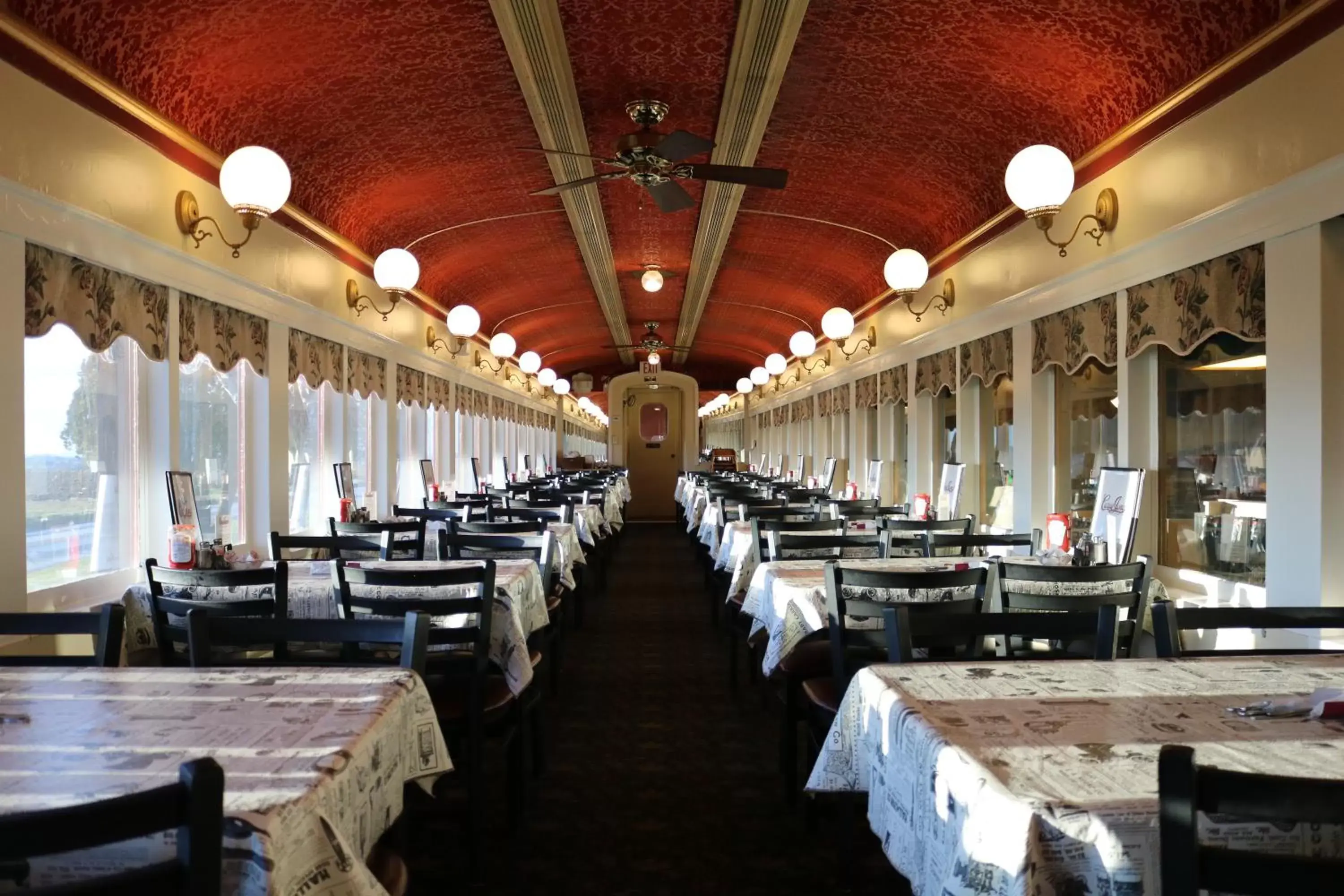 Restaurant/Places to Eat in Red Caboose Motel & Restaurant