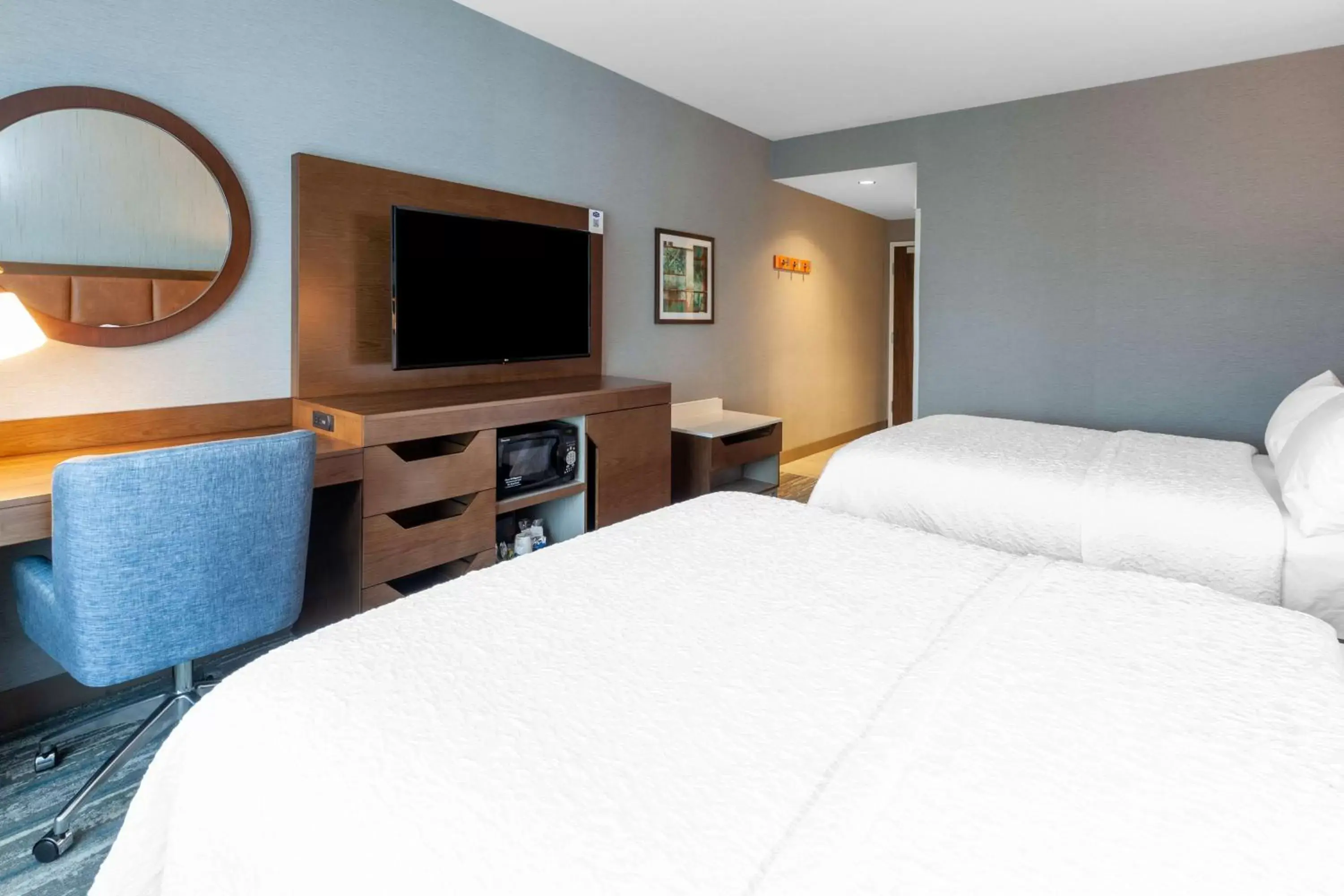 Bedroom, Bed in Hampton Inn & Suites Bloomfield Hills Detroit
