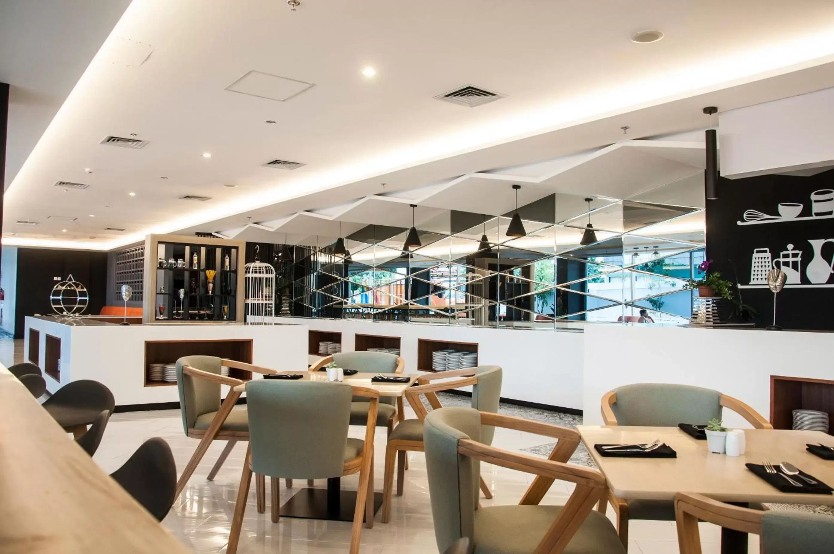 Restaurant/places to eat in INNSiDE by Meliá Yogyakarta