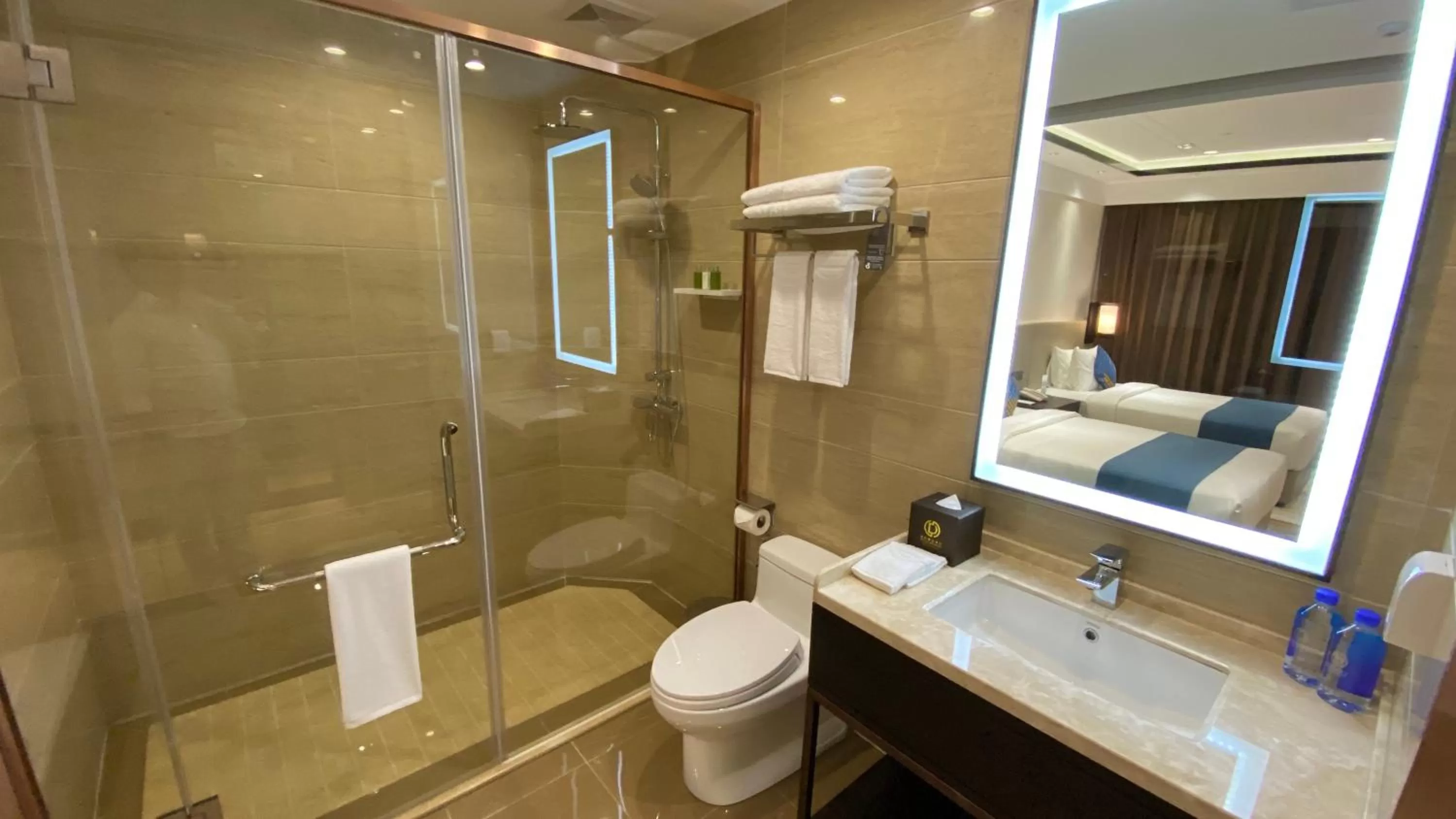 Shower in Ocean Delight Boutique Hotel 海悦精品酒店