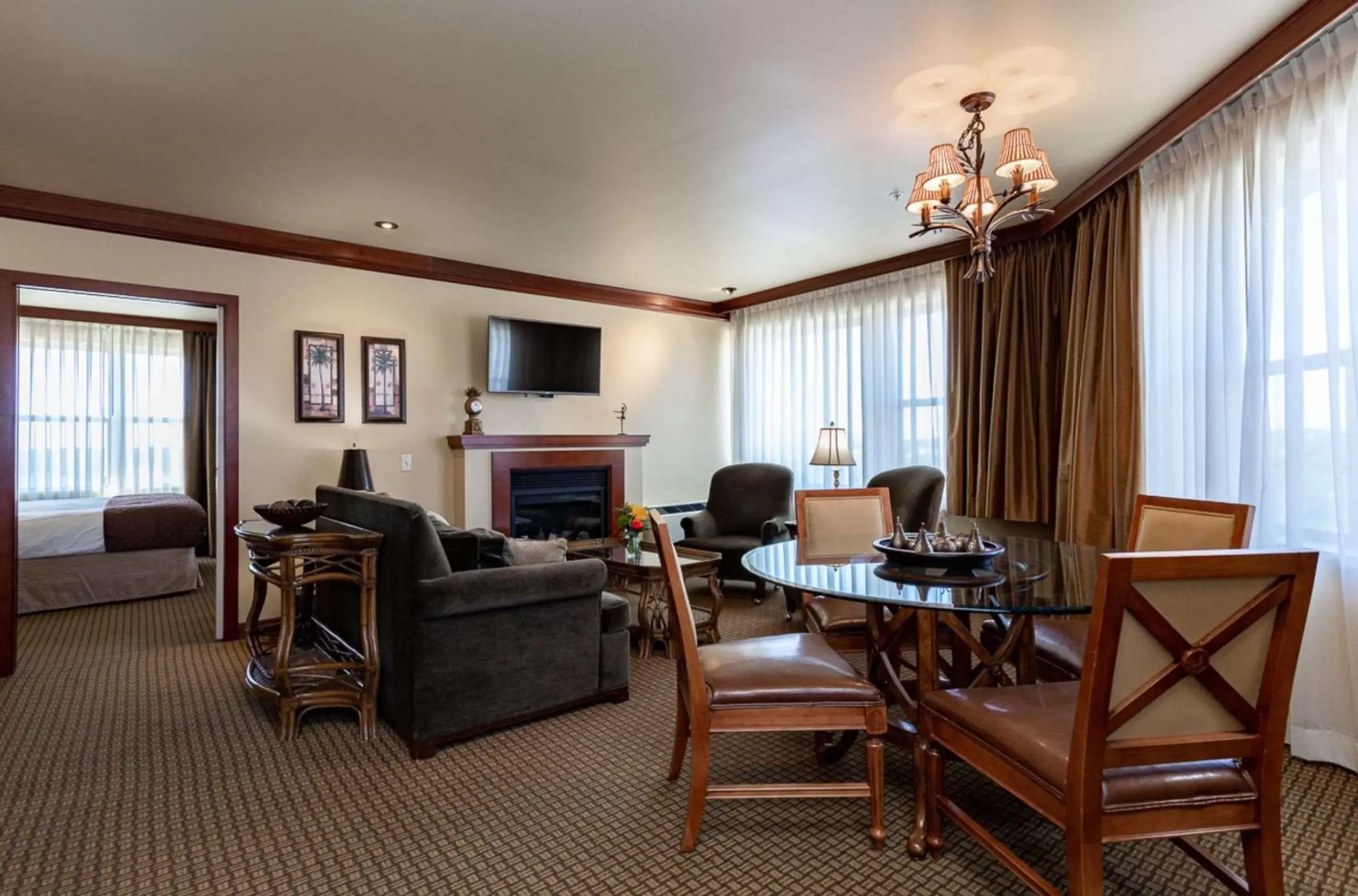 Living room, Seating Area in Jefferson Street Inn, a Member of Radisson Individuals