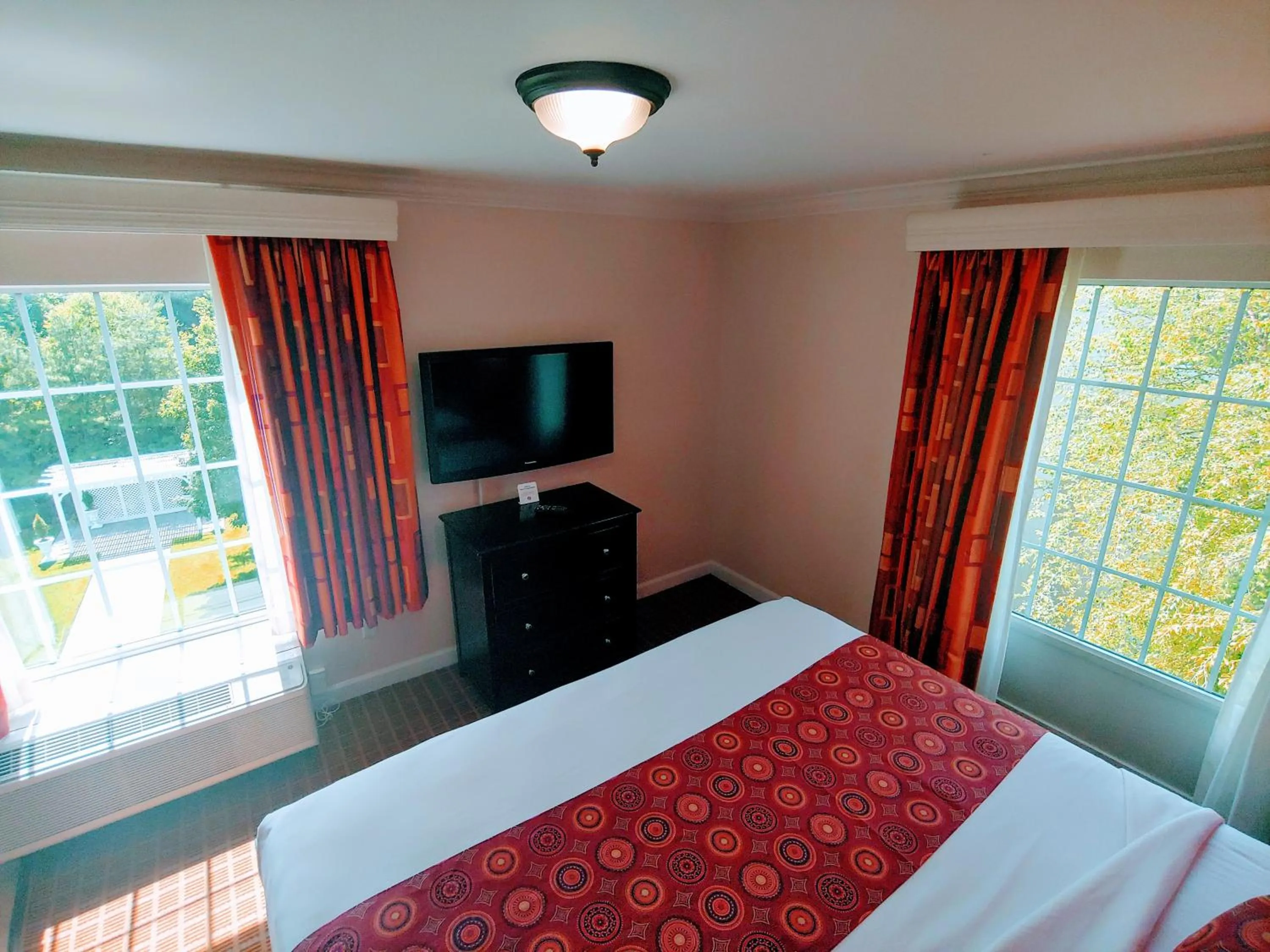 Bed in The Wilshire Grand Hotel