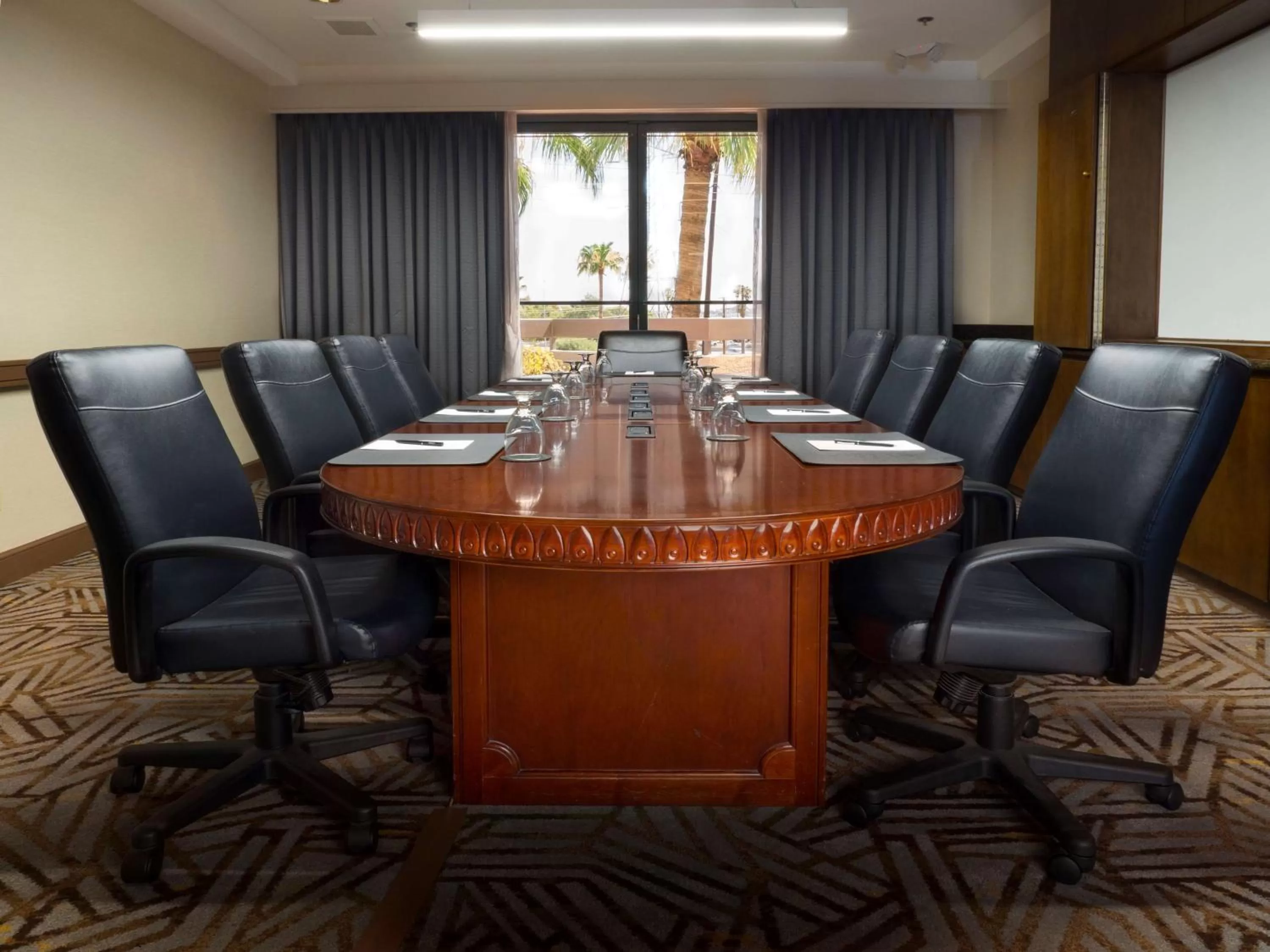 Meeting/conference room in Hilton Phoenix Airport
