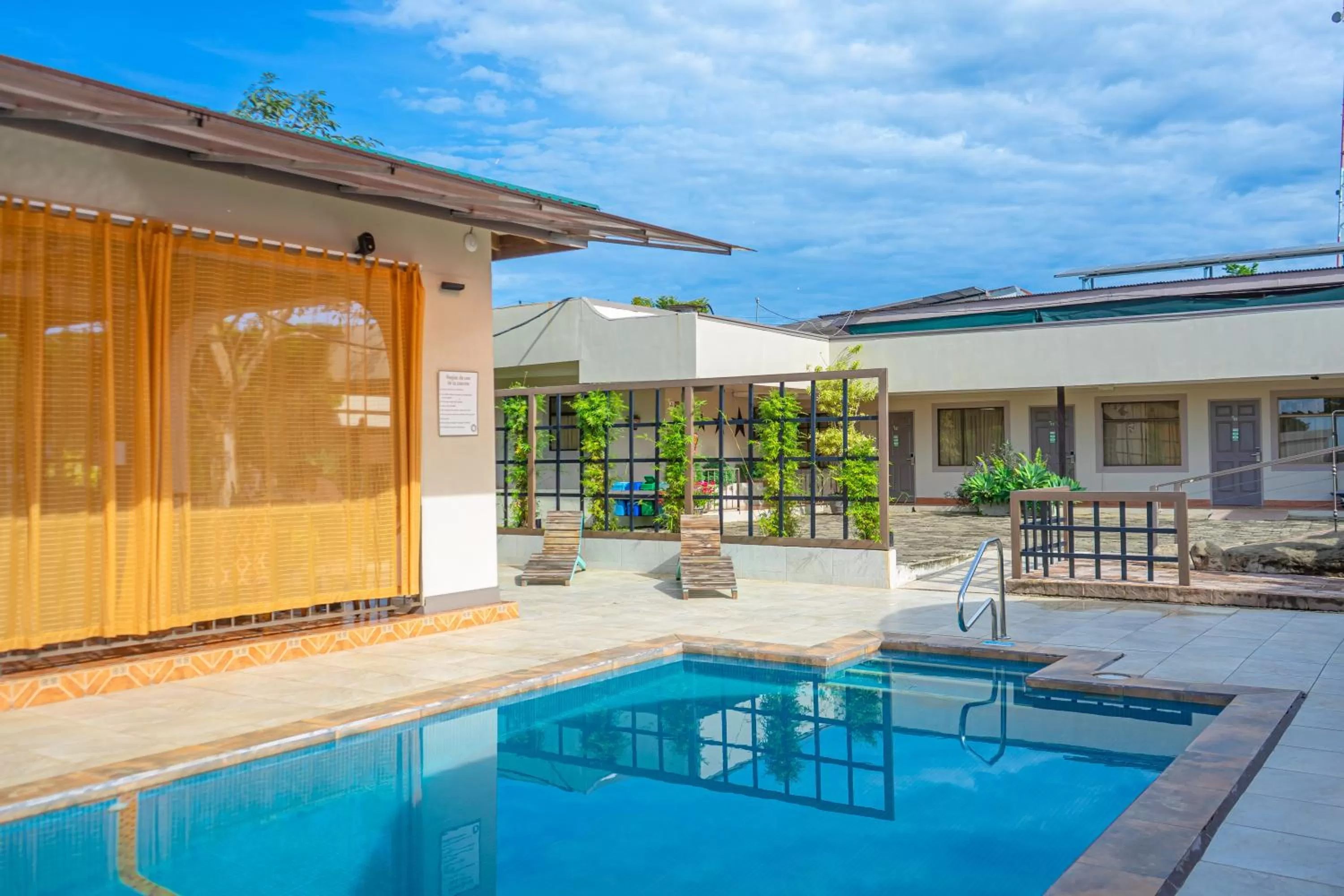 Swimming pool in Hotel Zima