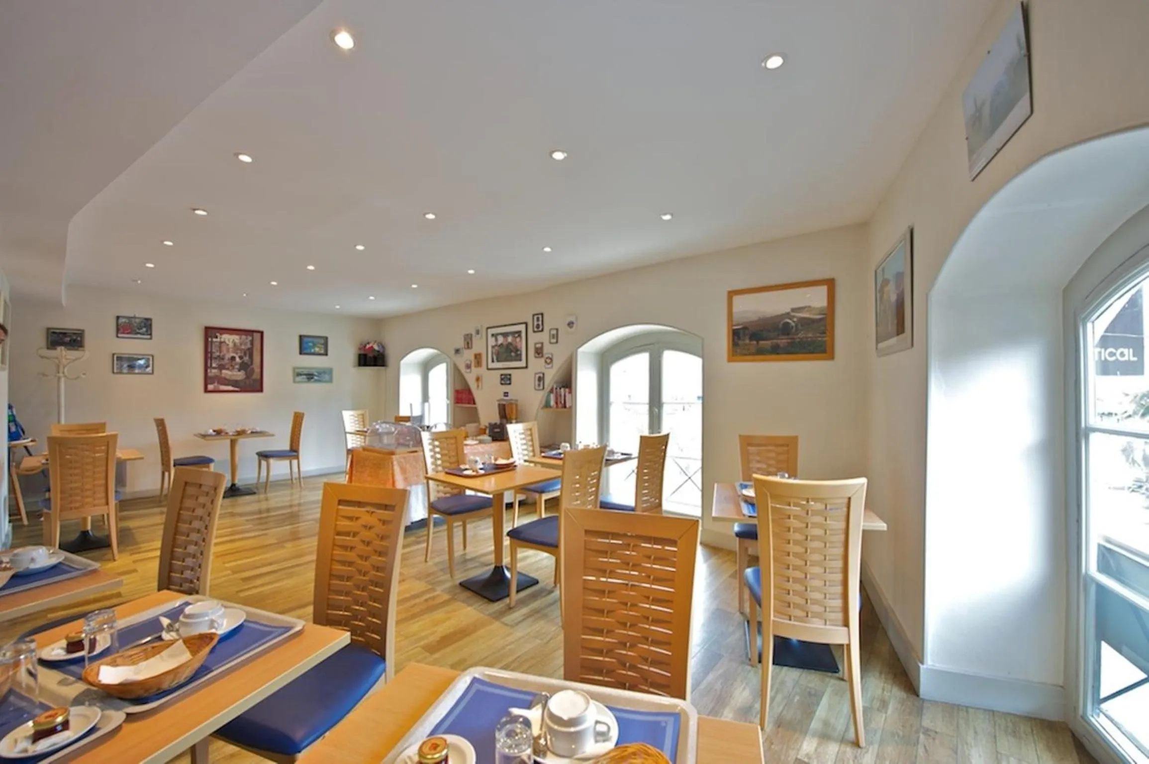 Restaurant/places to eat in Hotel Le Bourbon Pau Centre