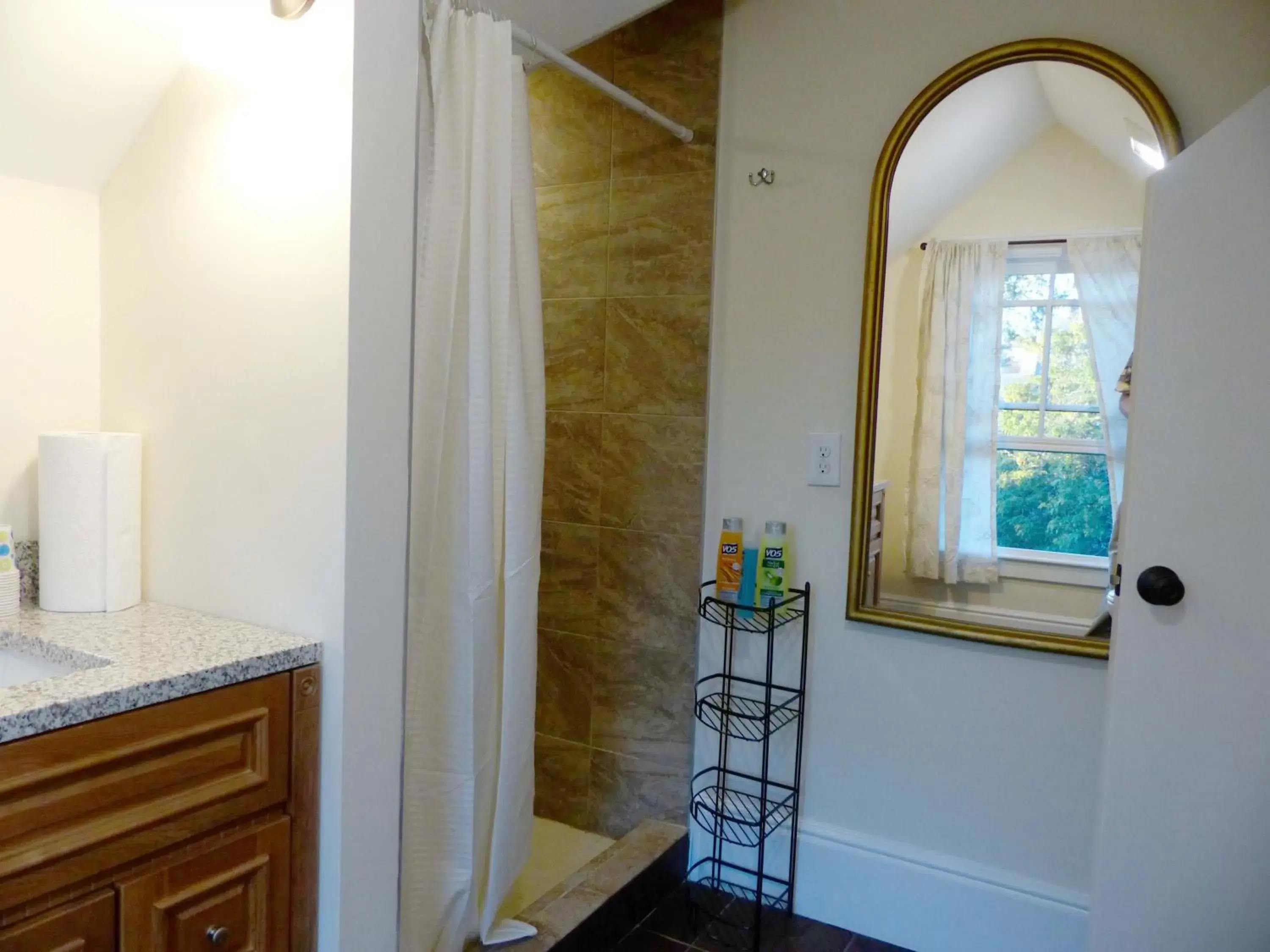 Bathroom in Davis Square Inn