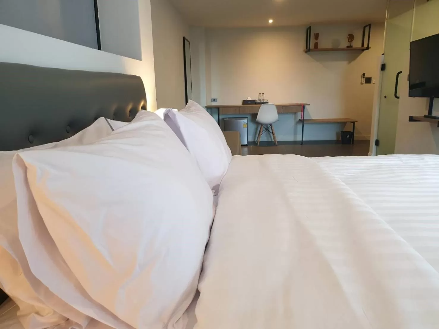 Bed in Mayson Place Hotel