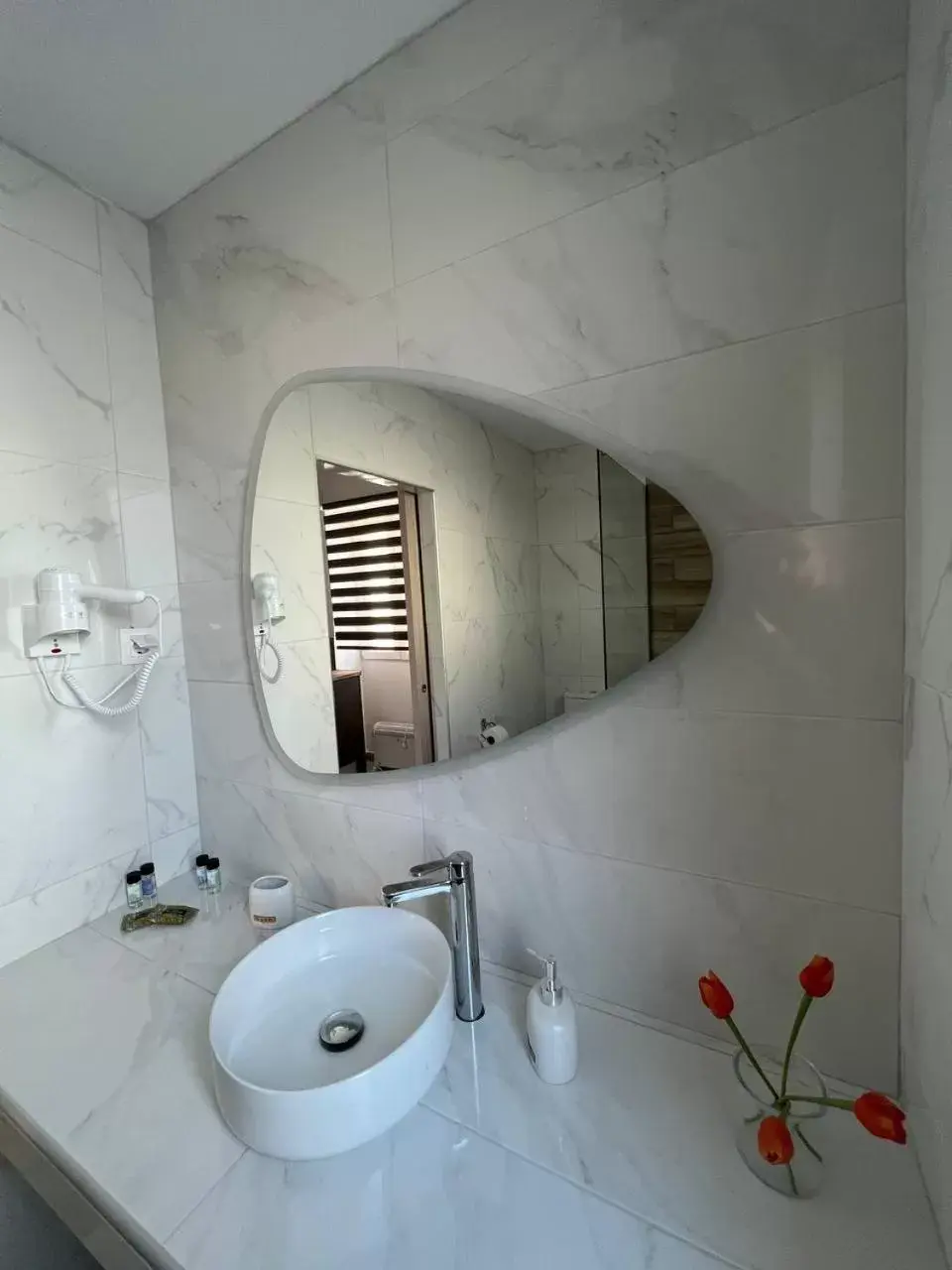 Bathroom in Elefsinian Mysteries Apartments