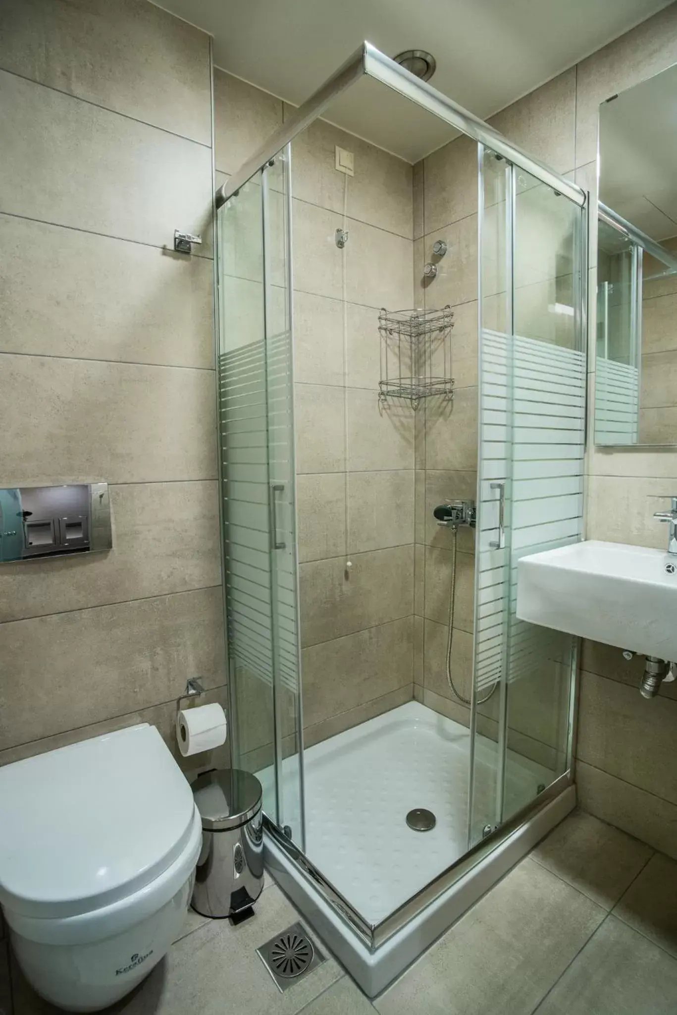 Bathroom in Argo Hotel Piraeus