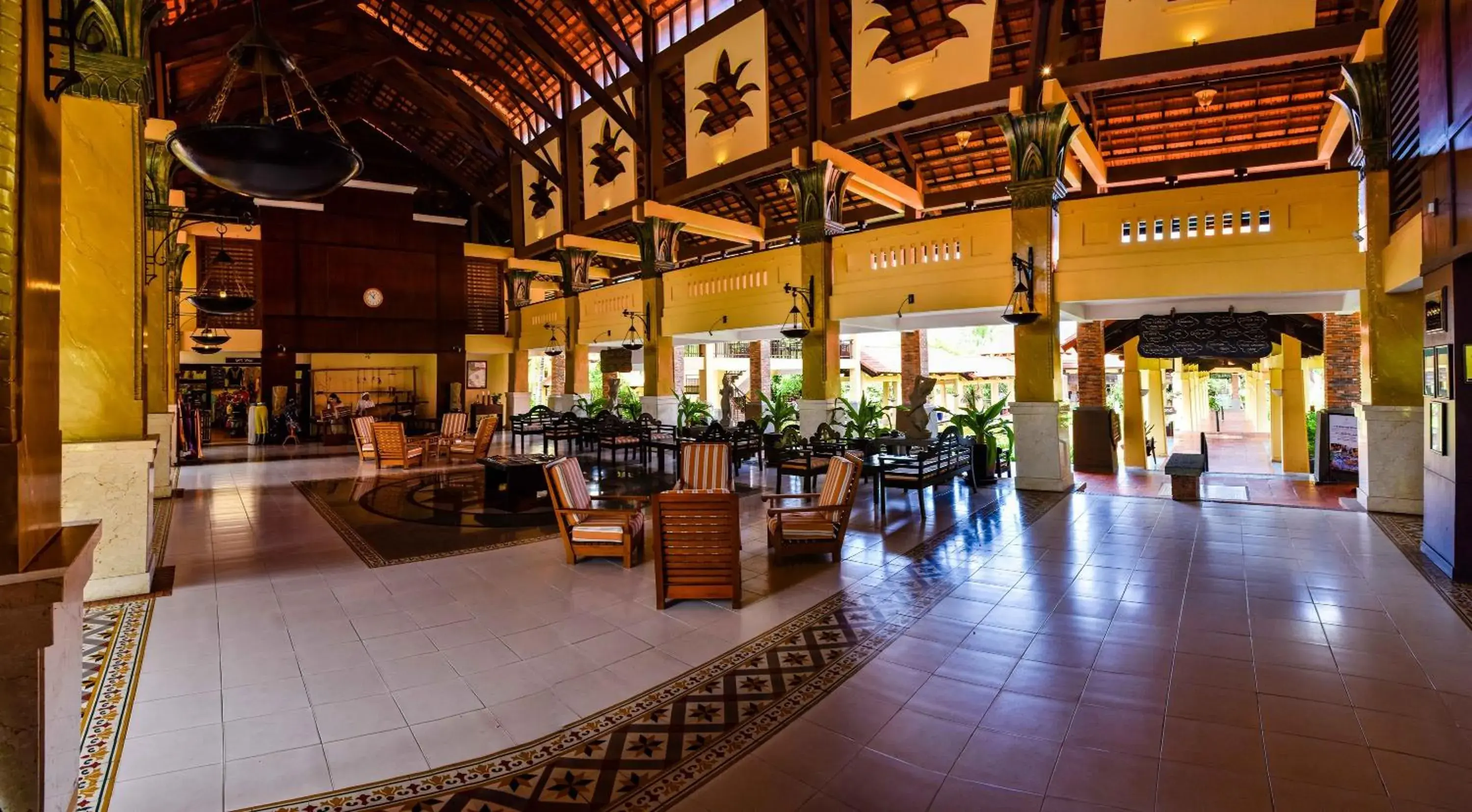 Lobby or reception, Restaurant/Places to Eat in Pandanus Resort