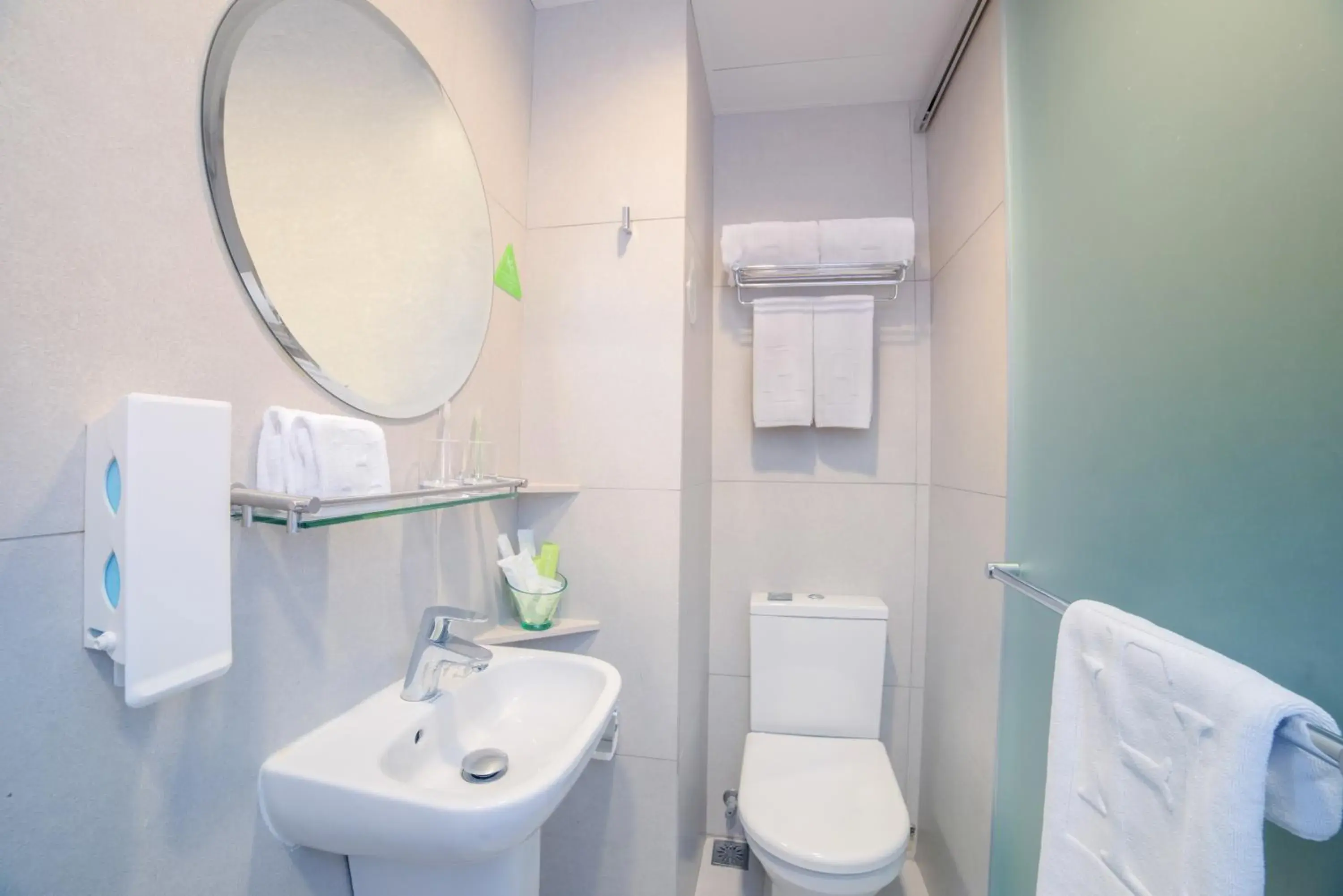 Toilet, Bathroom in Hotel Ease Mong Kok
