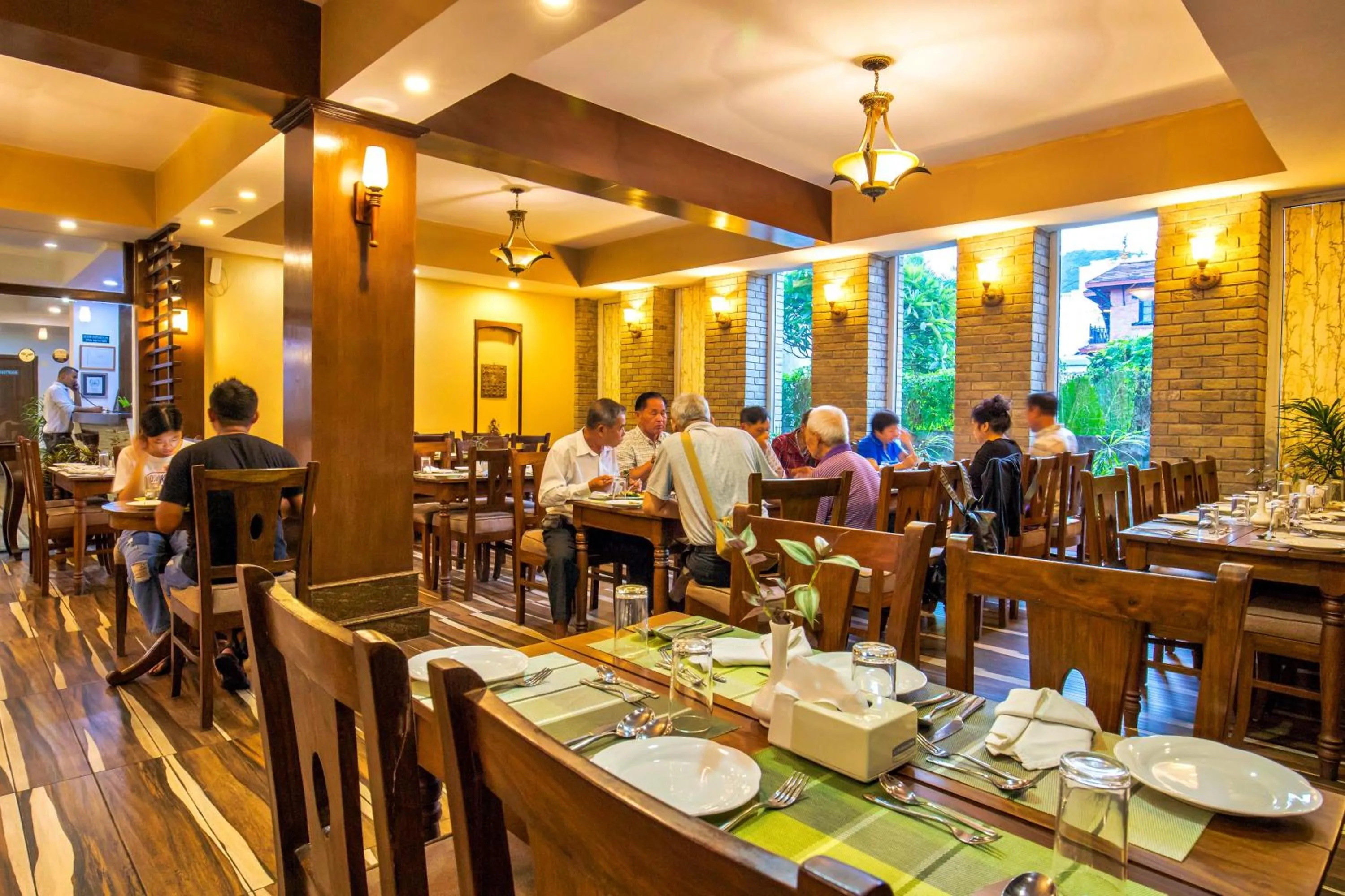 Restaurant/Places to Eat in Da Yatra Courtyard Hotel