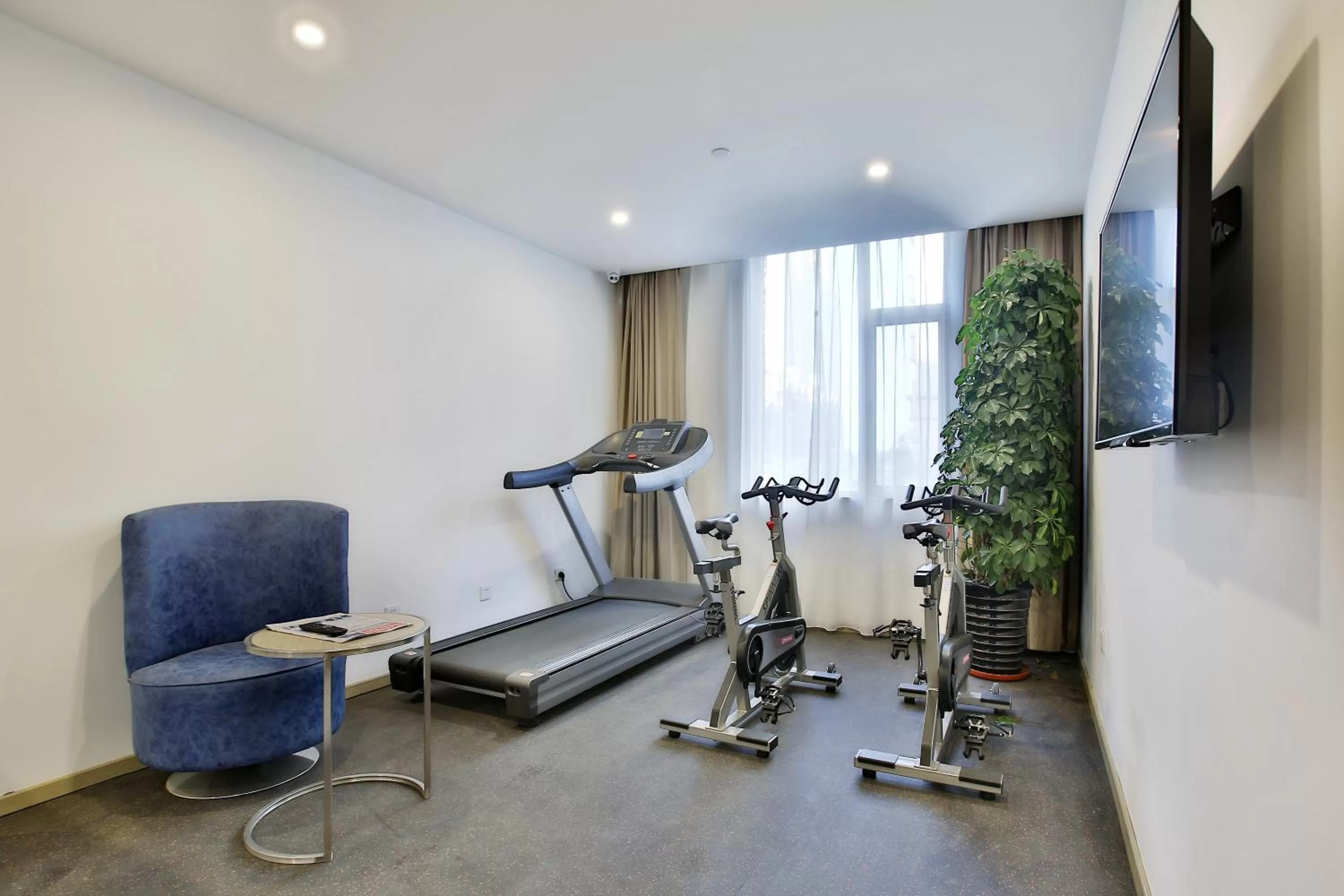 Fitness centre/facilities in Holiday Inn Express Langfang Park View by IHG